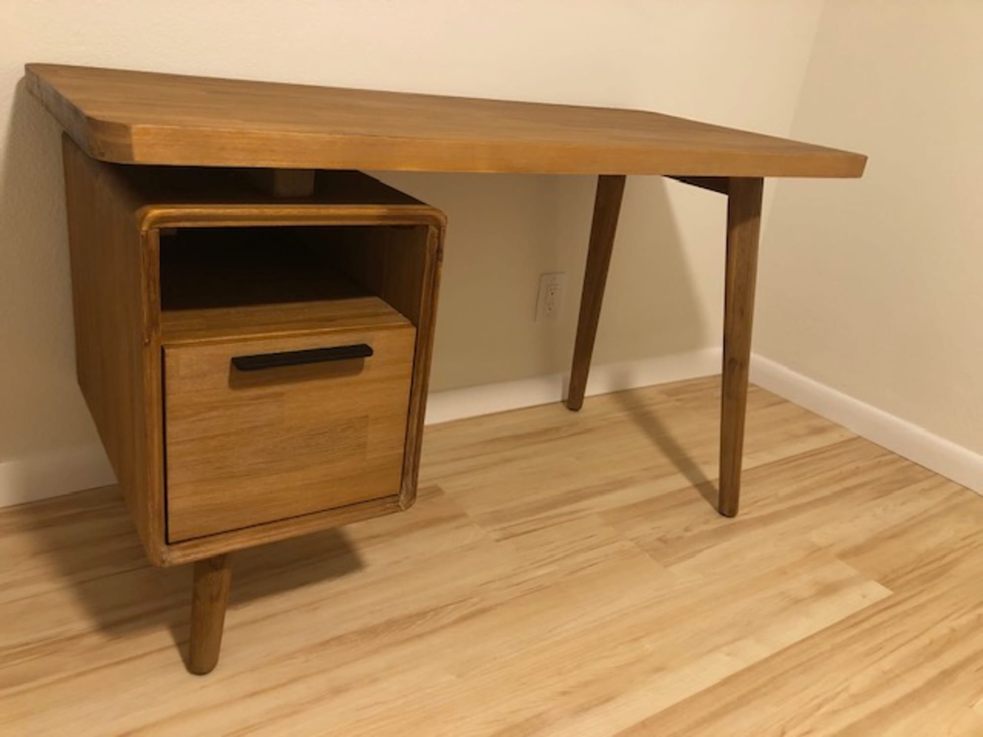 review from Gorgeous Desk!