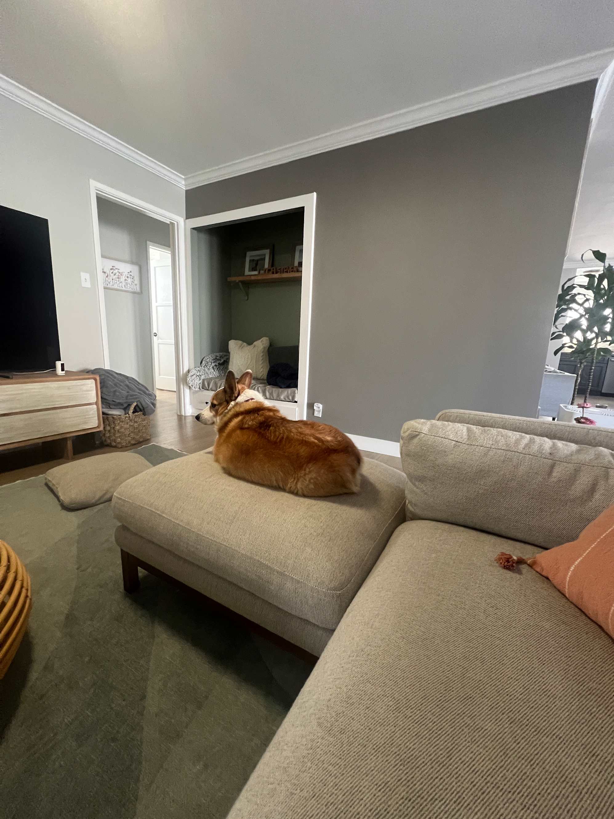 Great additional ottoman space