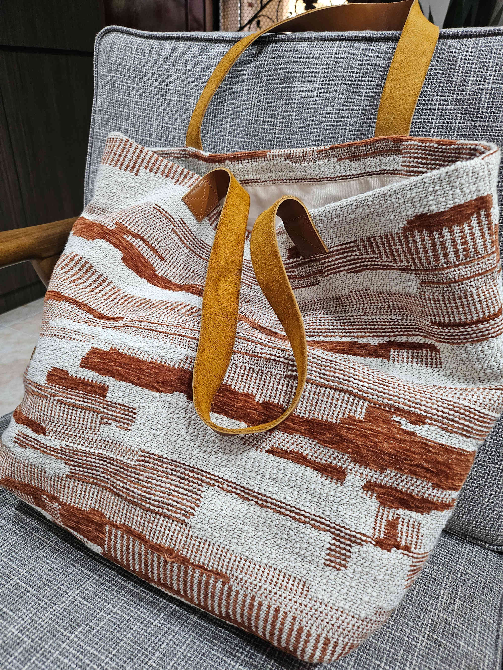 Amazingly large tote bag