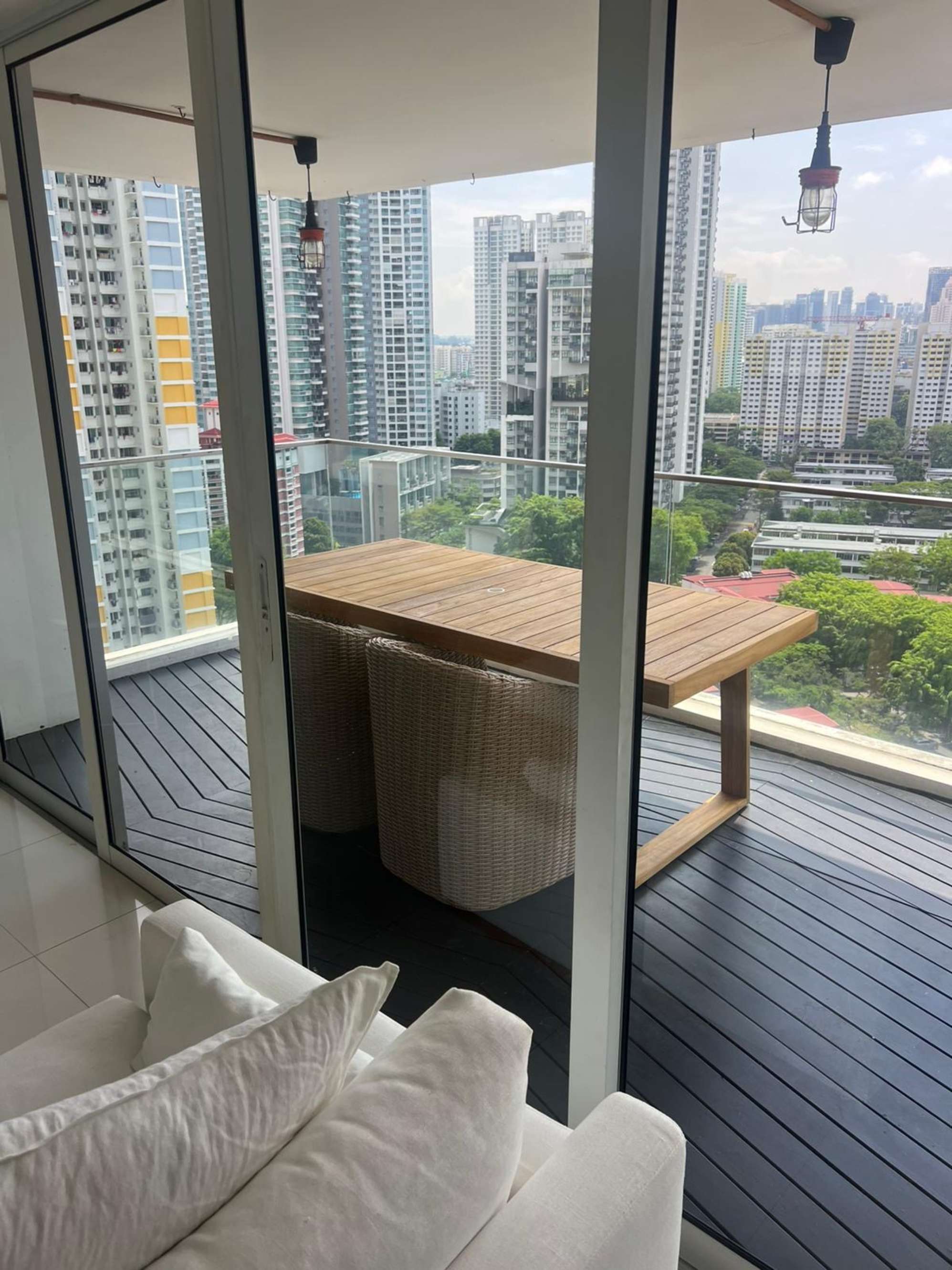 review from Comfy chairs
