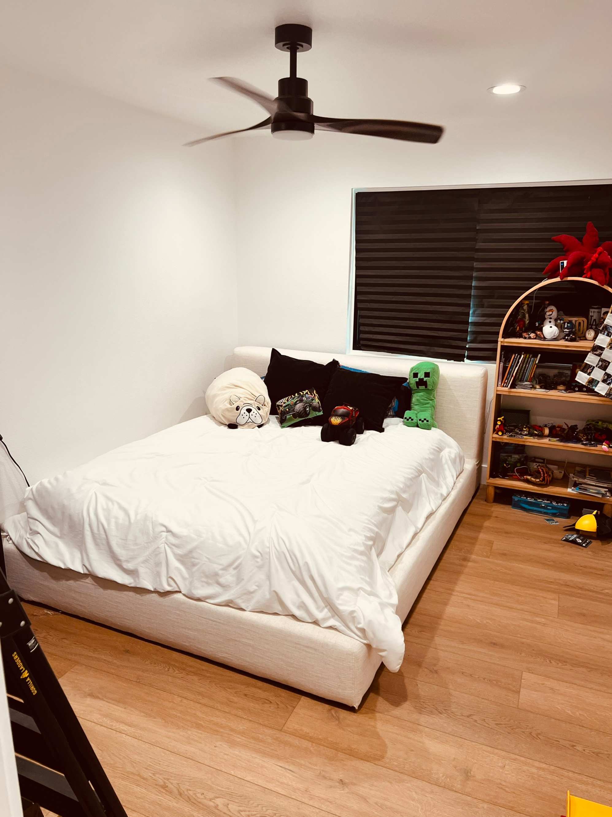 Love this bed!