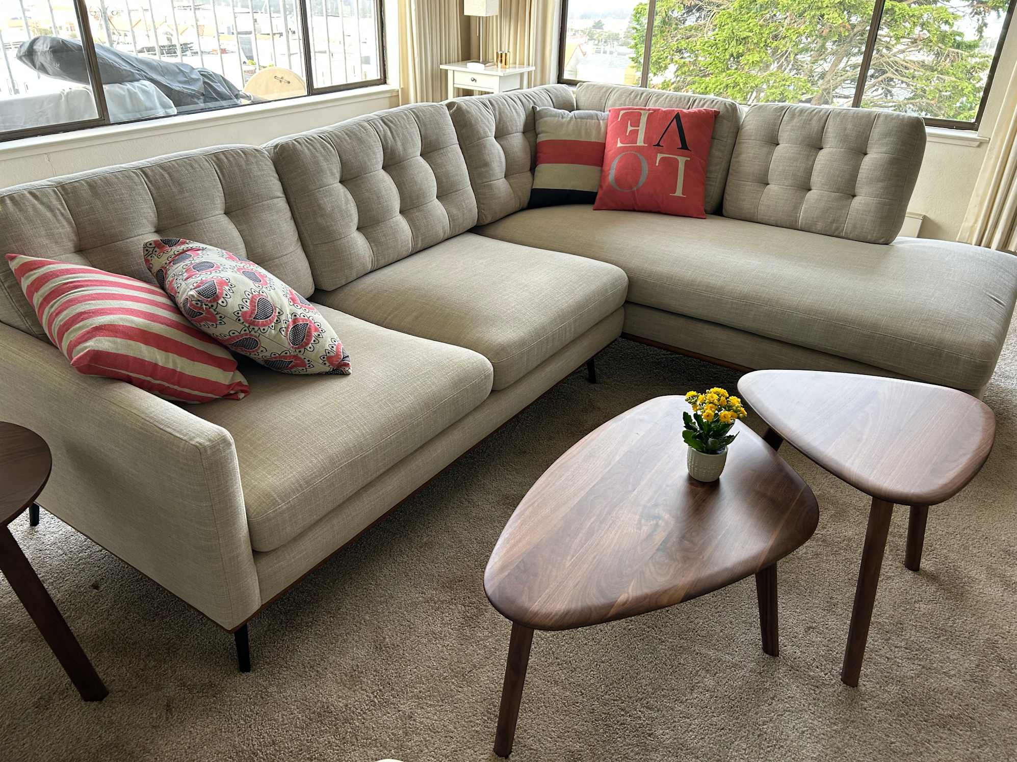 Beautiful sofa, perfect size