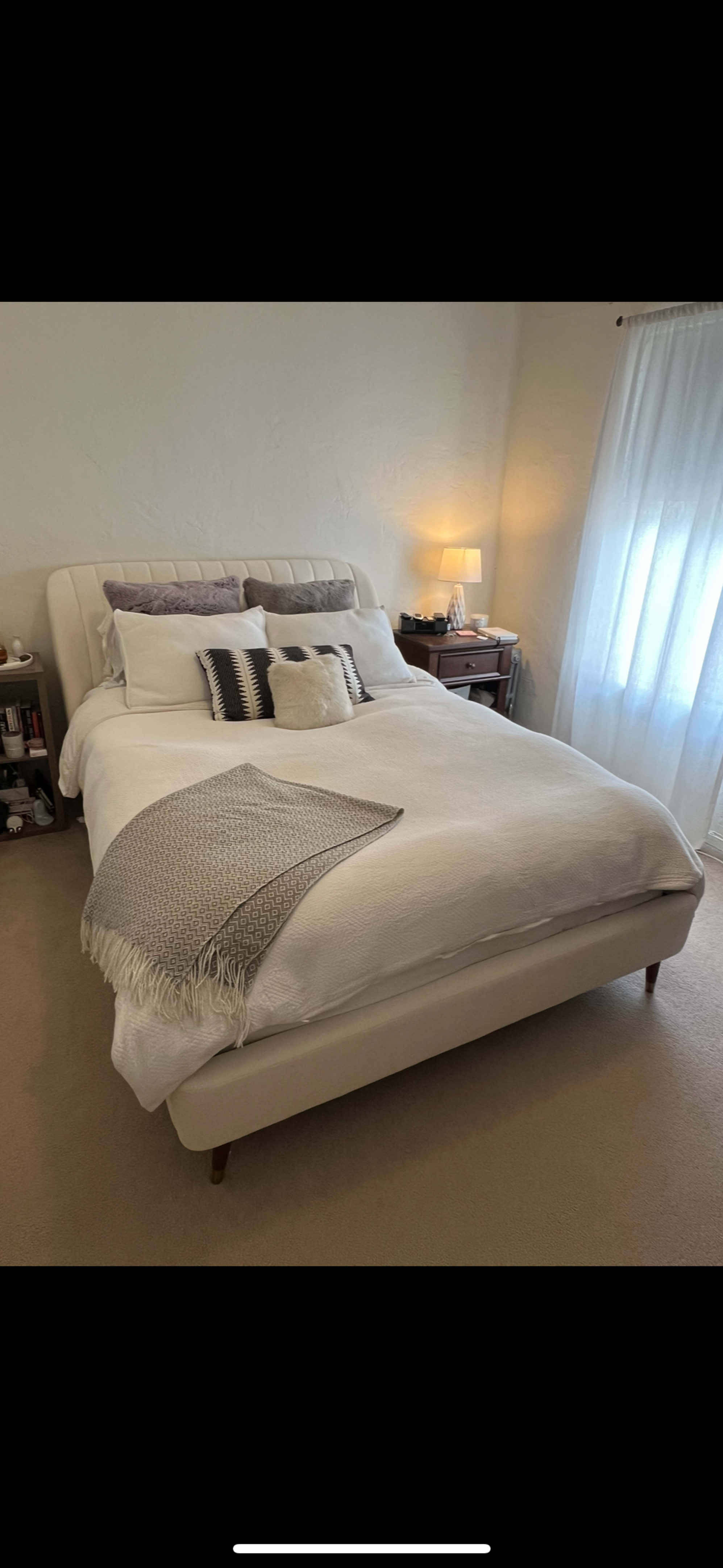 Love the bed!