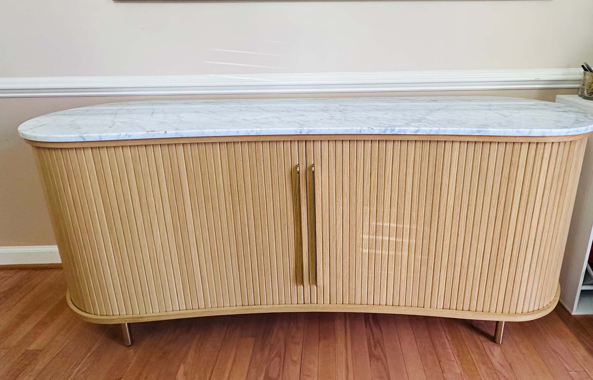 Light airy color with big space