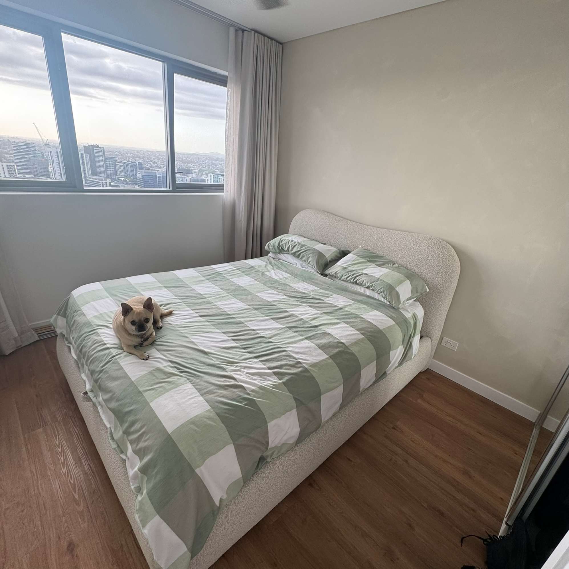 Rochelle Queen Bed