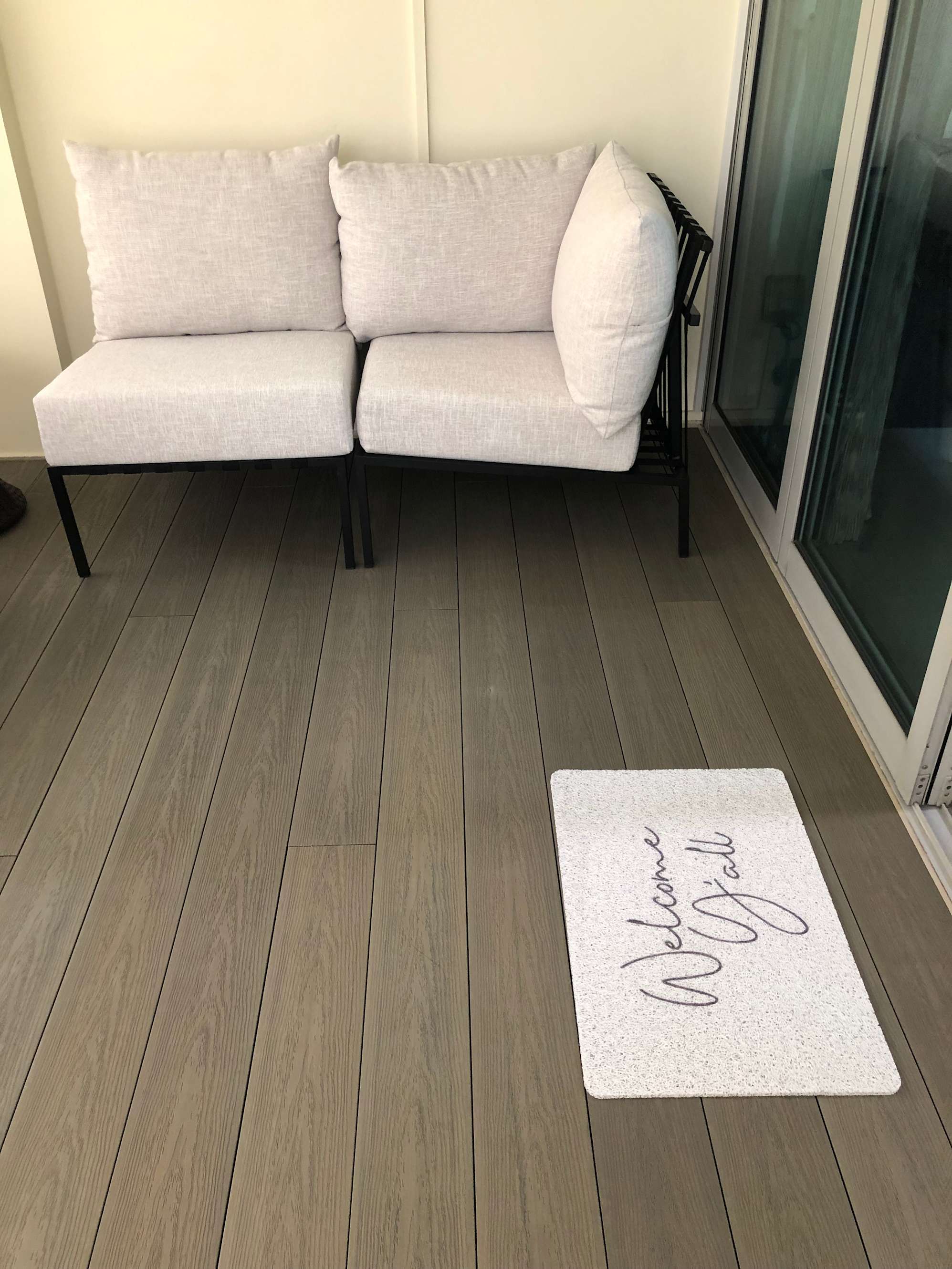 review from Nice and Classy Sofa Set