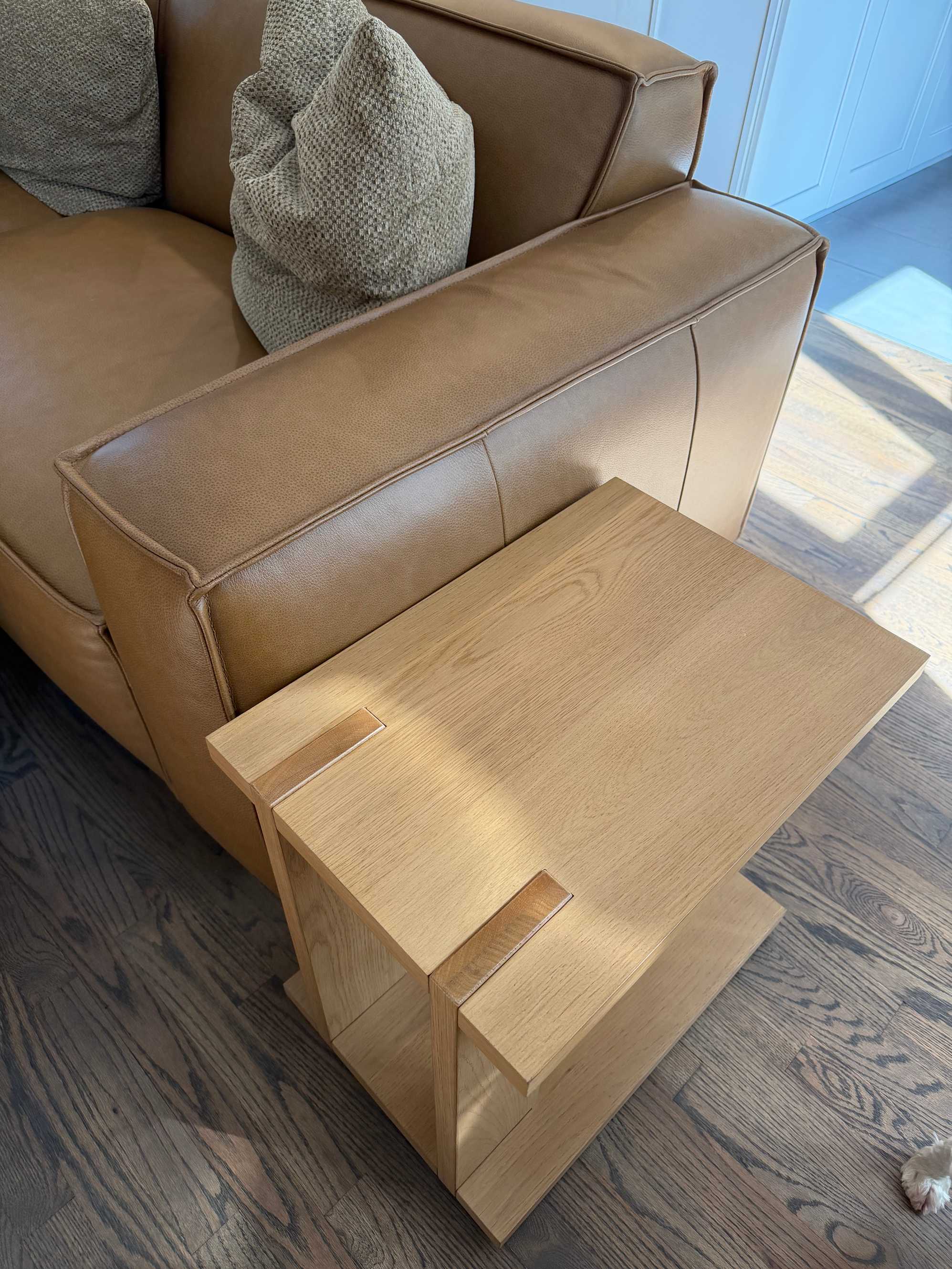 Sturdy, well made side table 