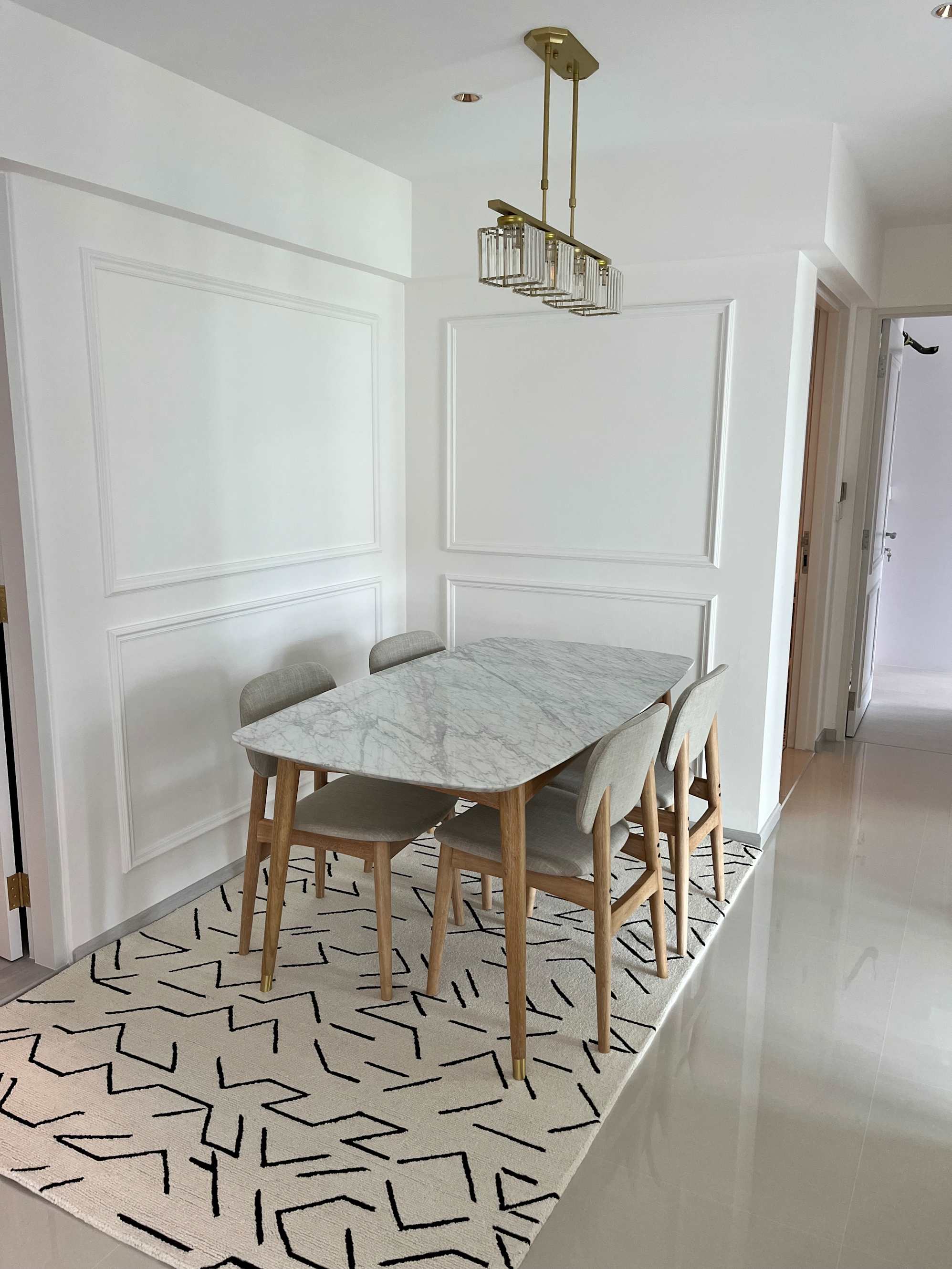 Perfect table for our space