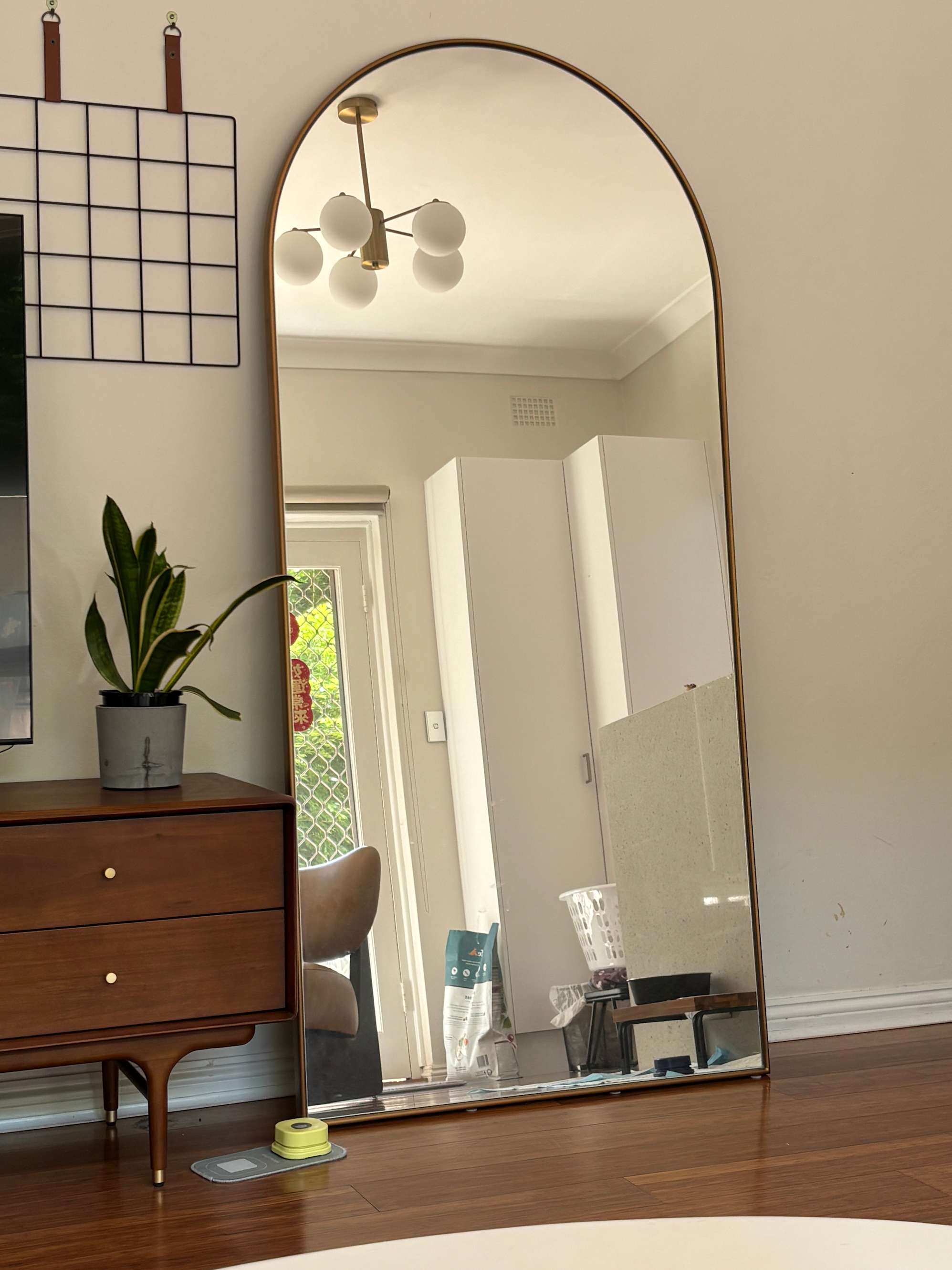 Aria Mirror