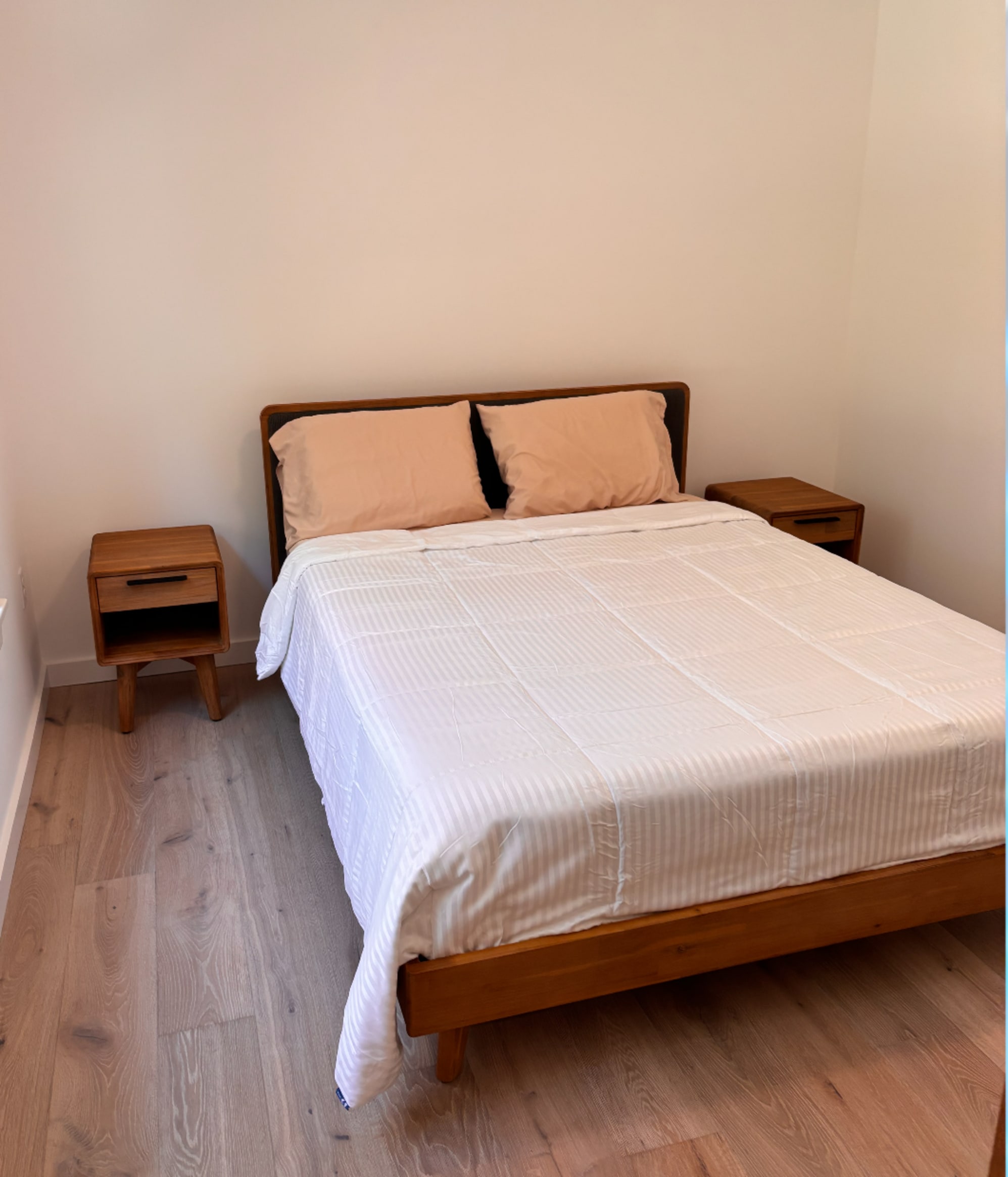 review from Seb Drawer Nighstand