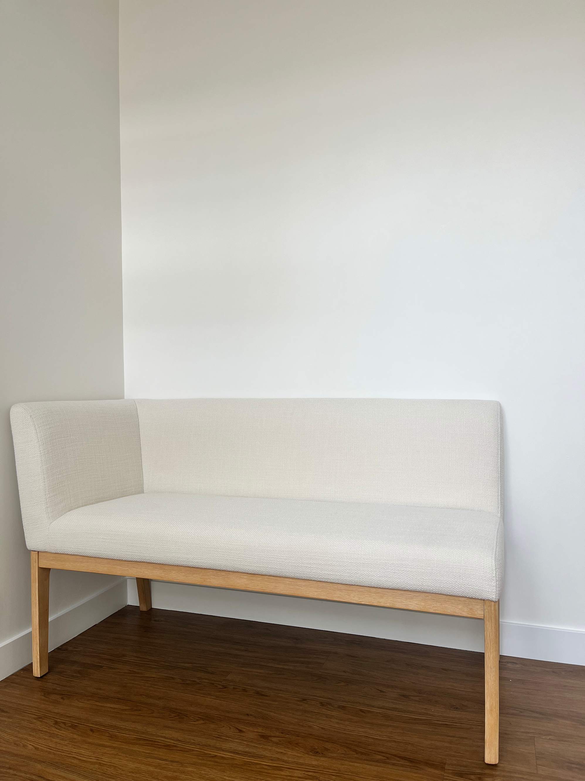 Perfect corner bench for a landing