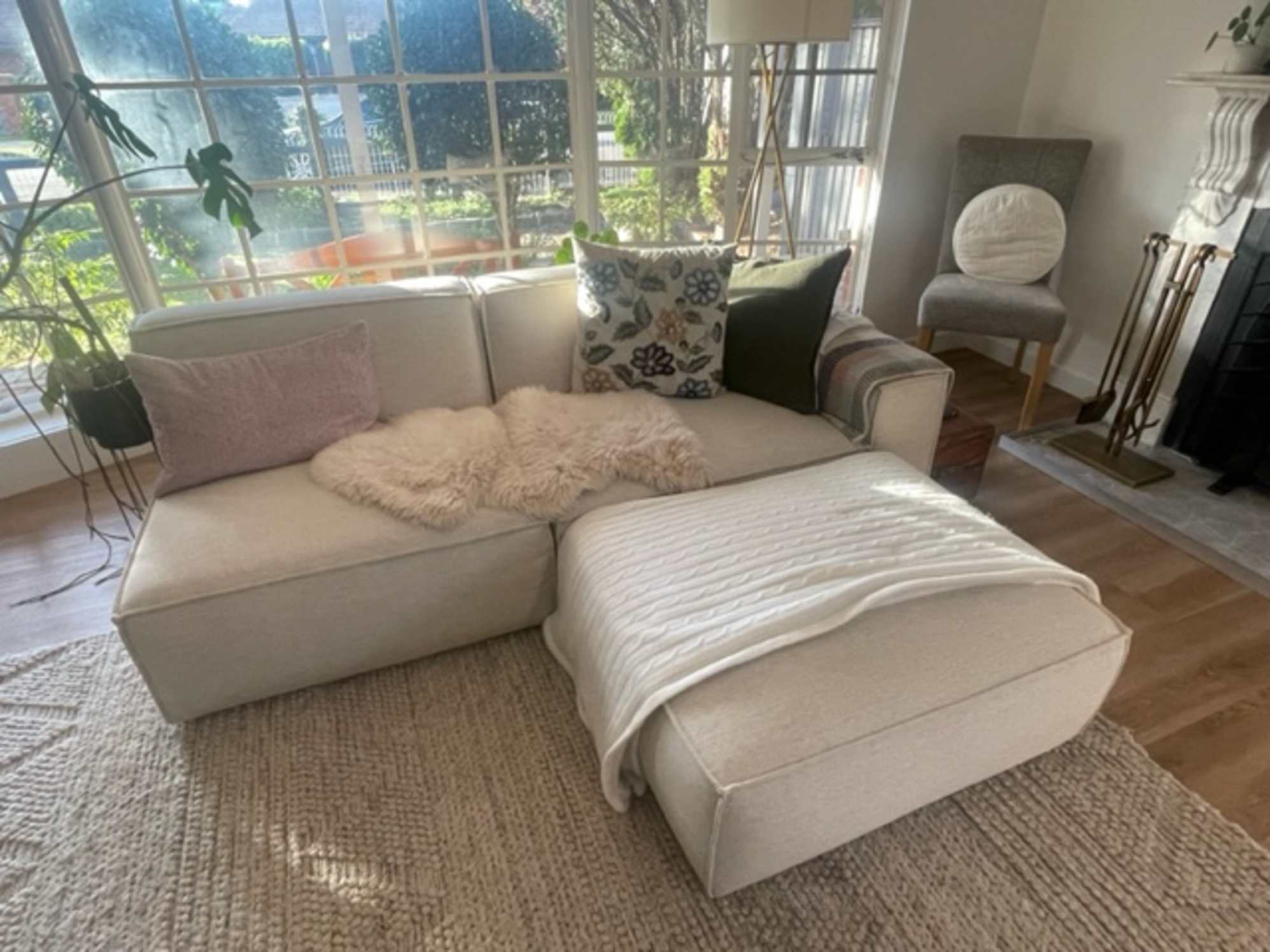 Jonathan Sectional sofa