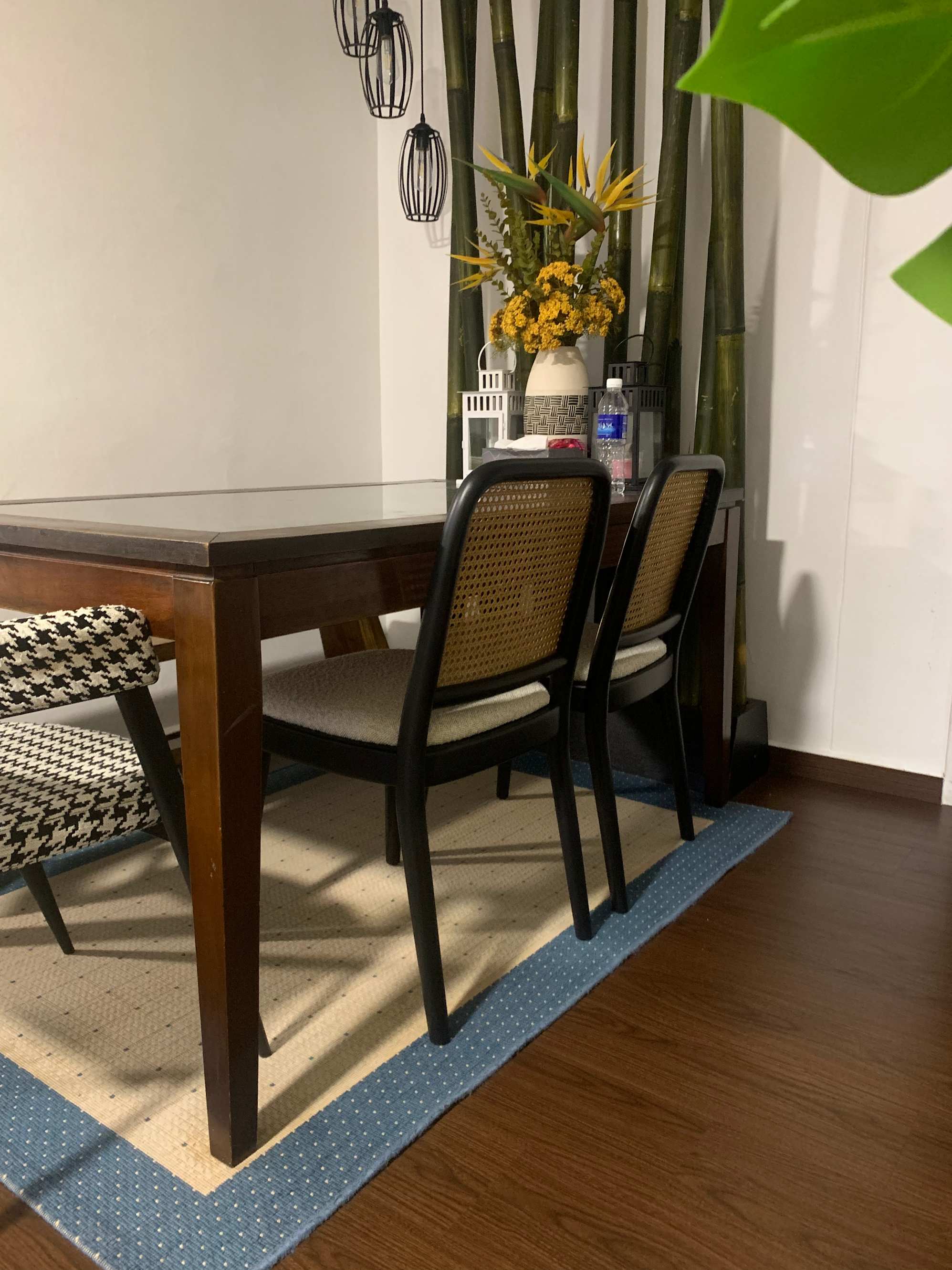 review from Comfortable and classy dining chairs