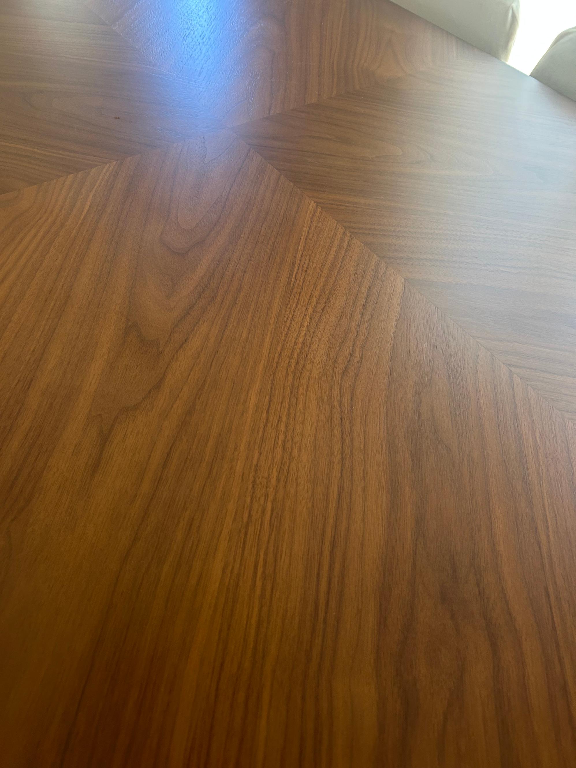 well made, sturdy table 