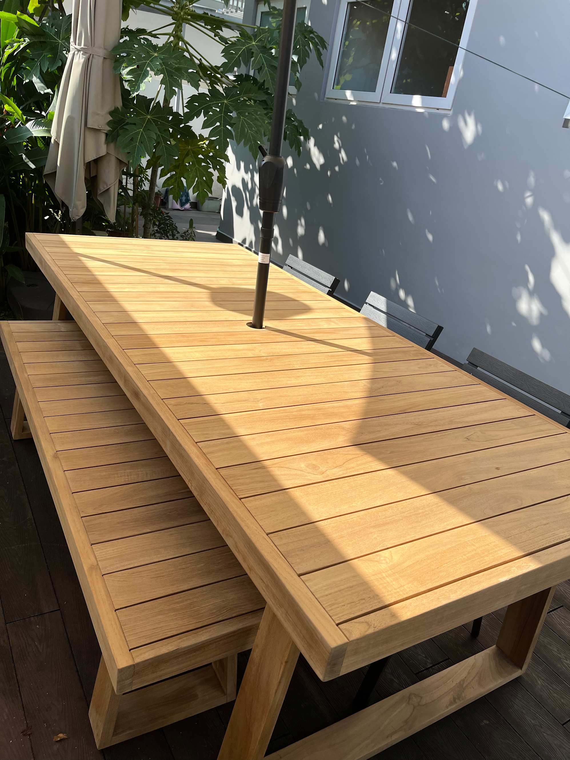 Fit nicely to the 2.4m table