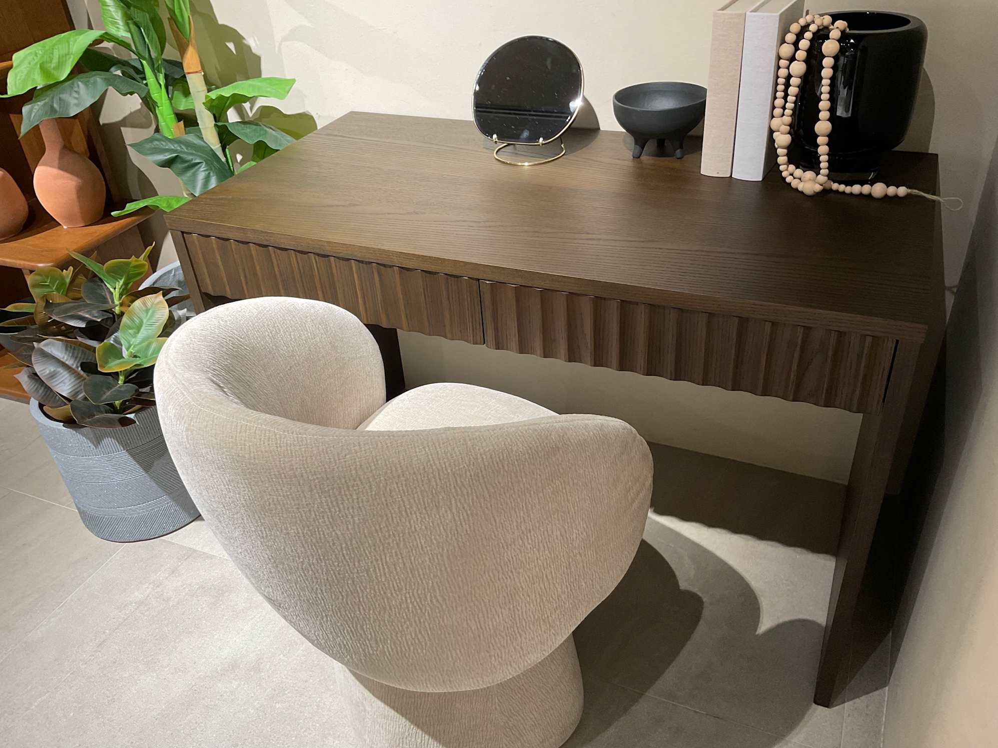 Perfect desk + dressing table!