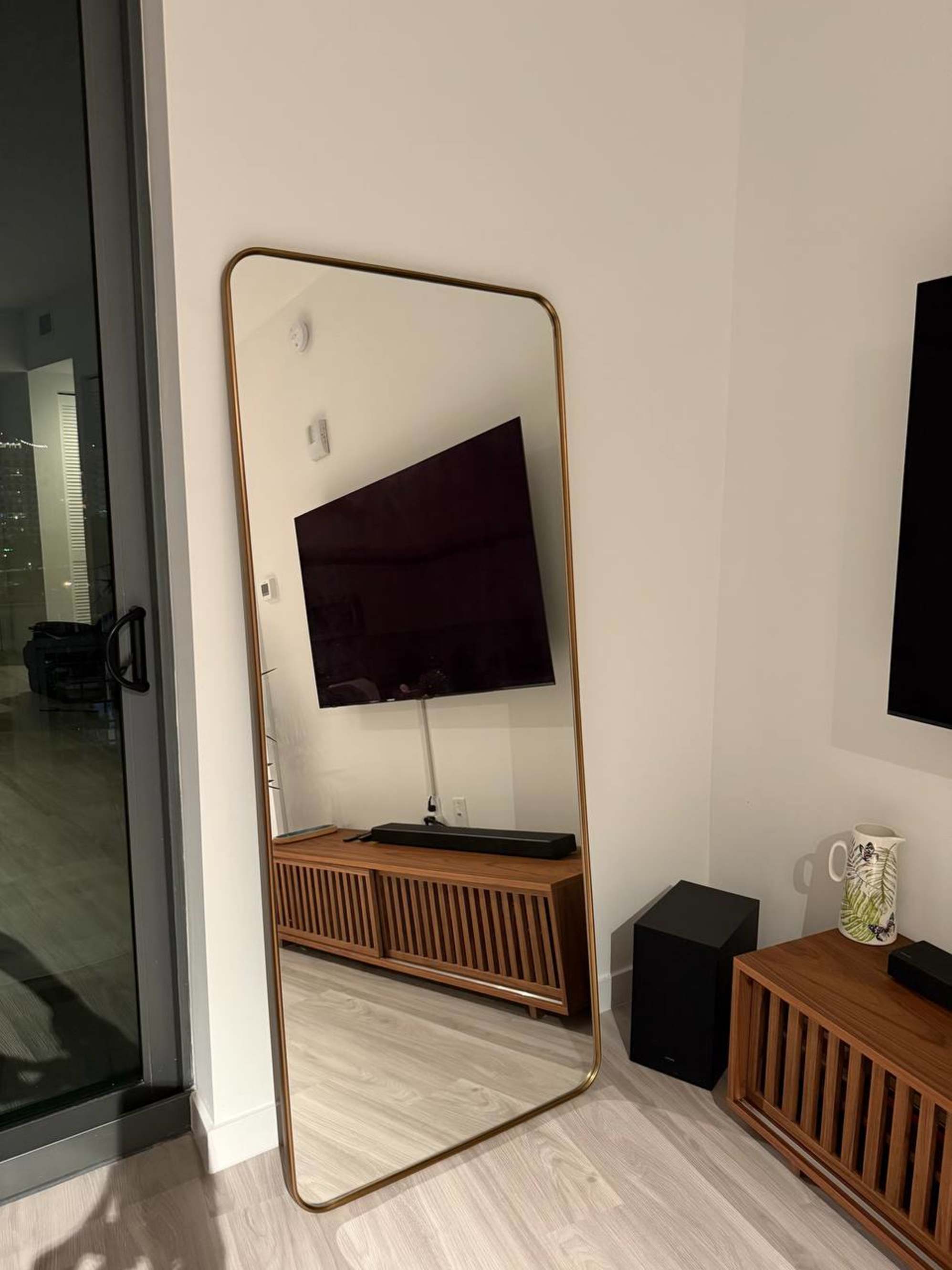 Modern mirror