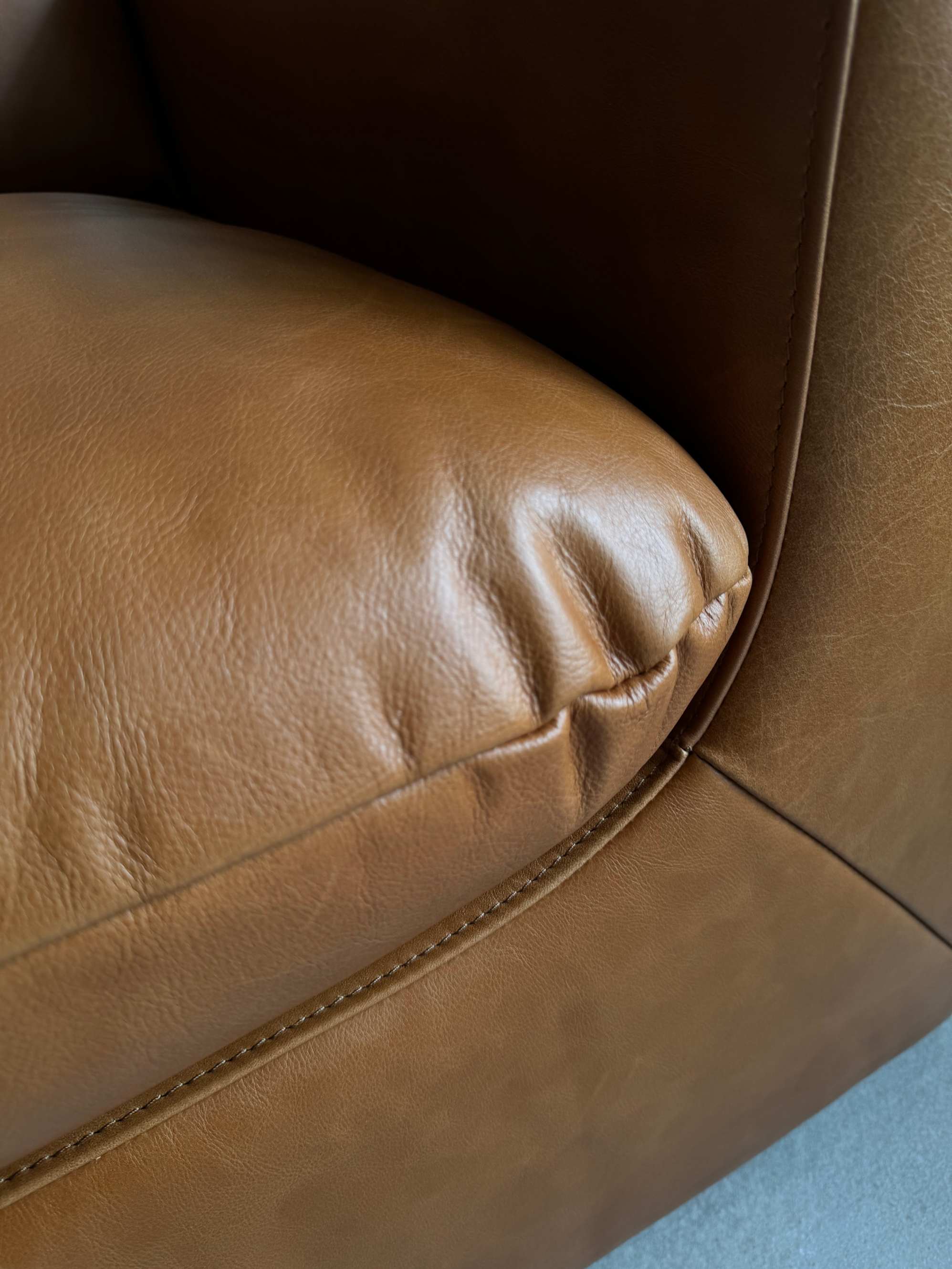 review from Best Sofa ever - Dawson