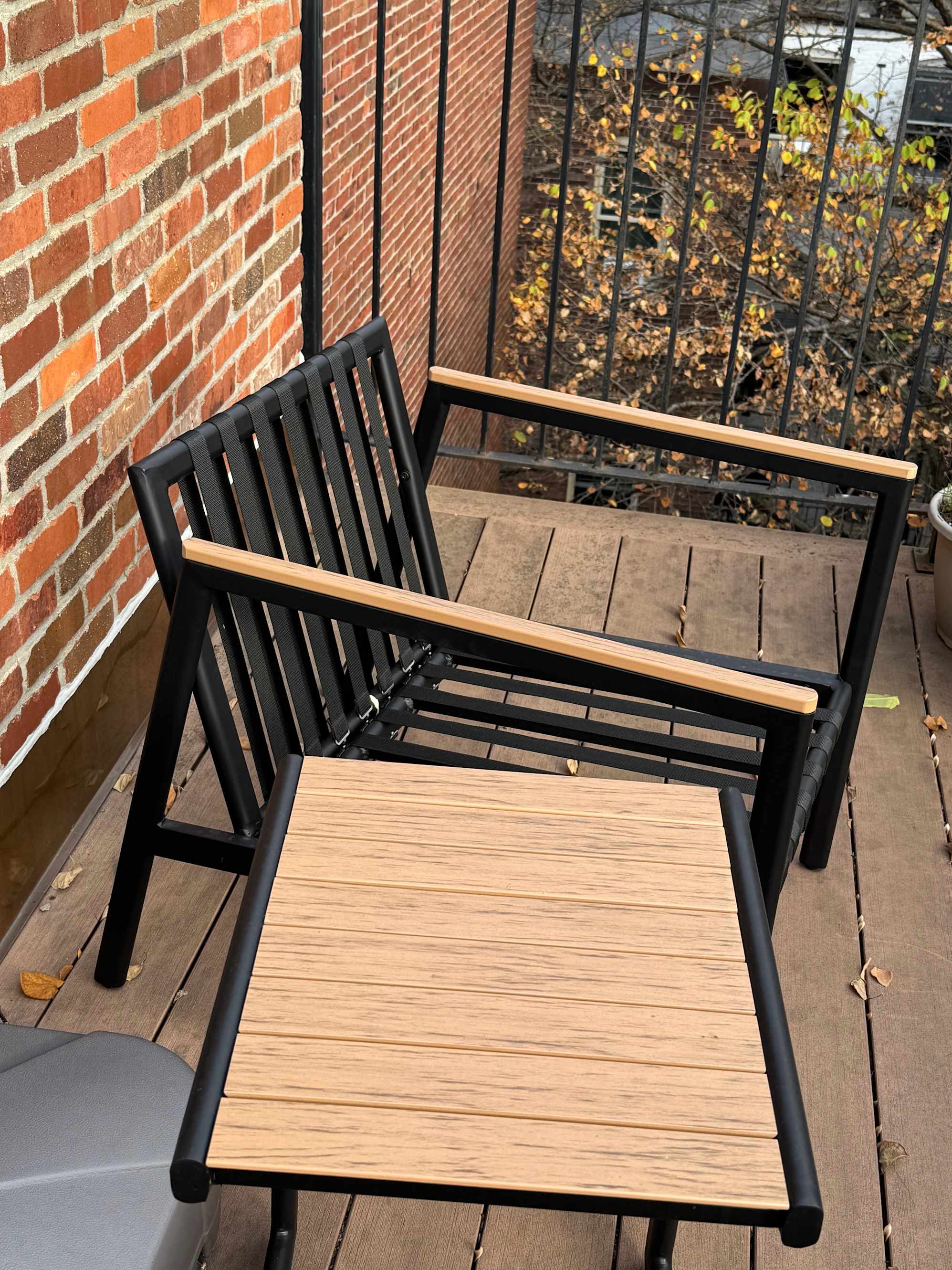 review from Great functional table! 