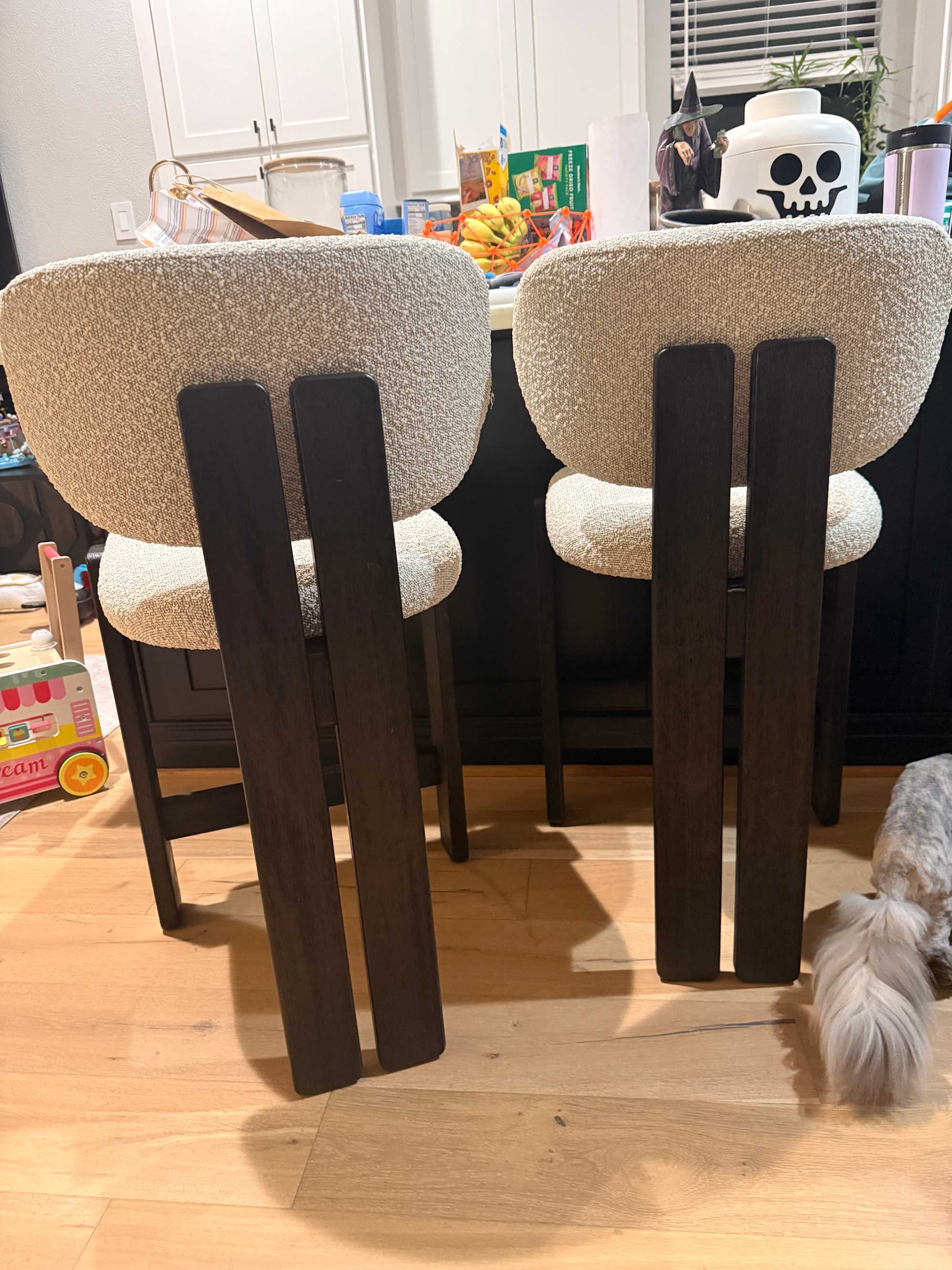 Statement chairs that elevate the whole kitchen!