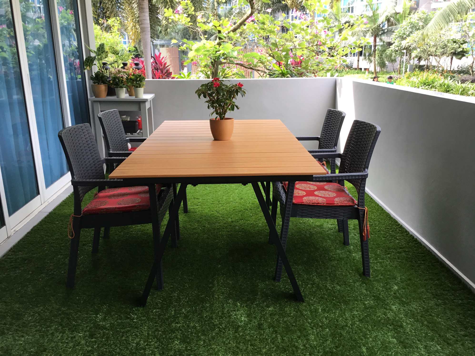 review from Sorrento Dining Table