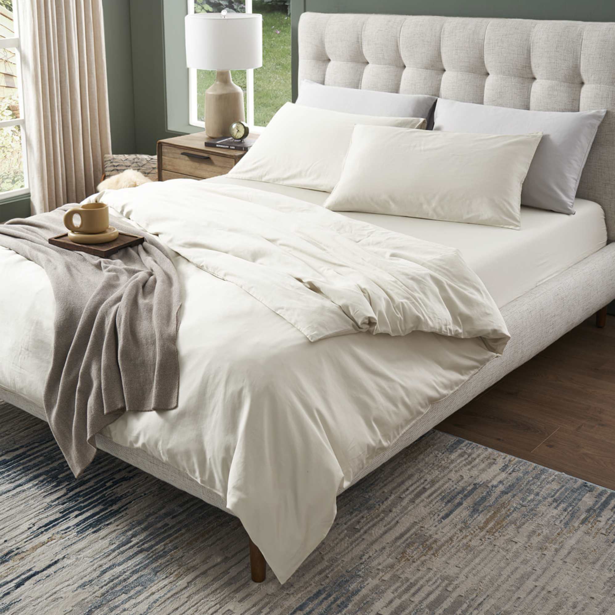 A sateen duvet, pillowcase, and bedsheet set.