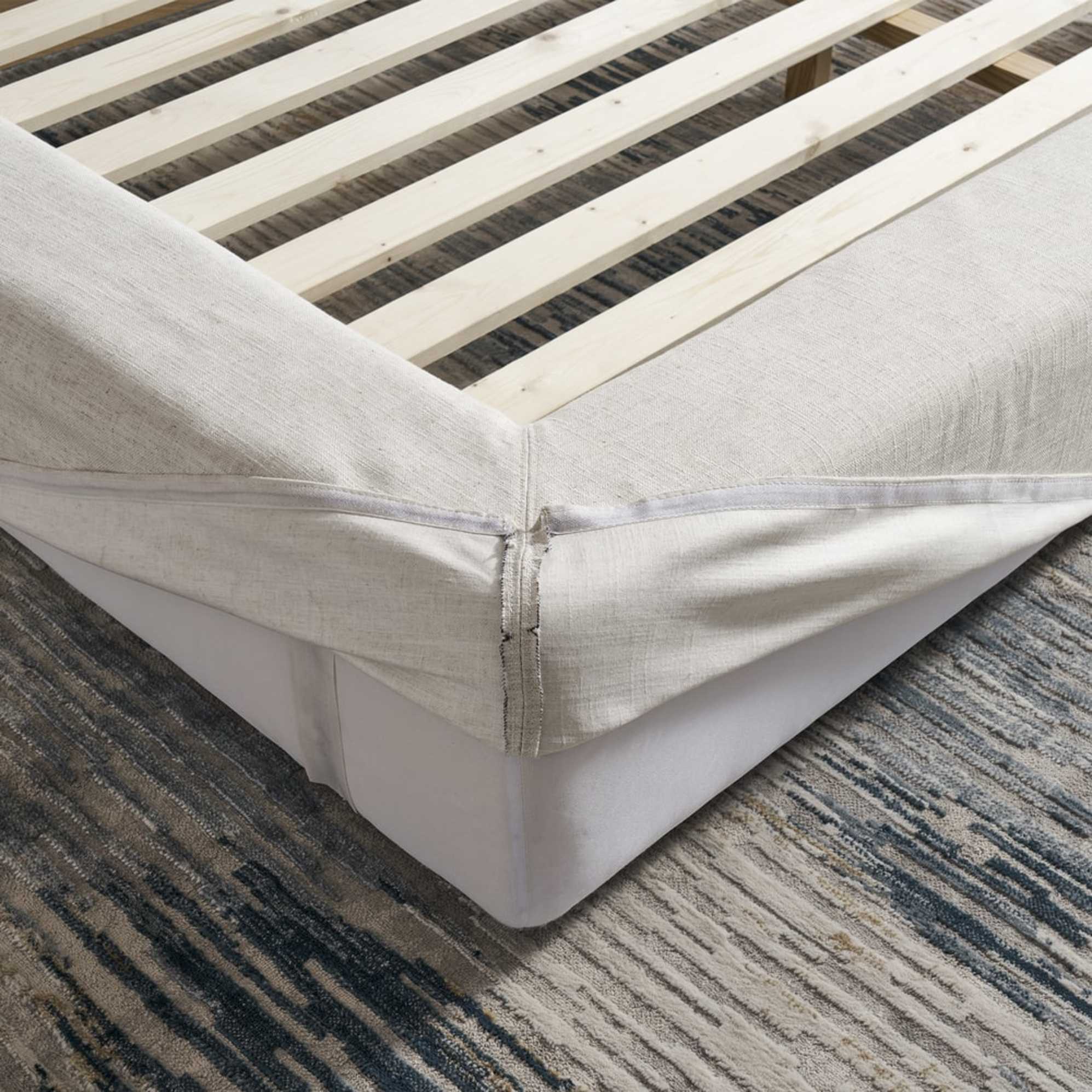 The bed features removable covers for easy washing.