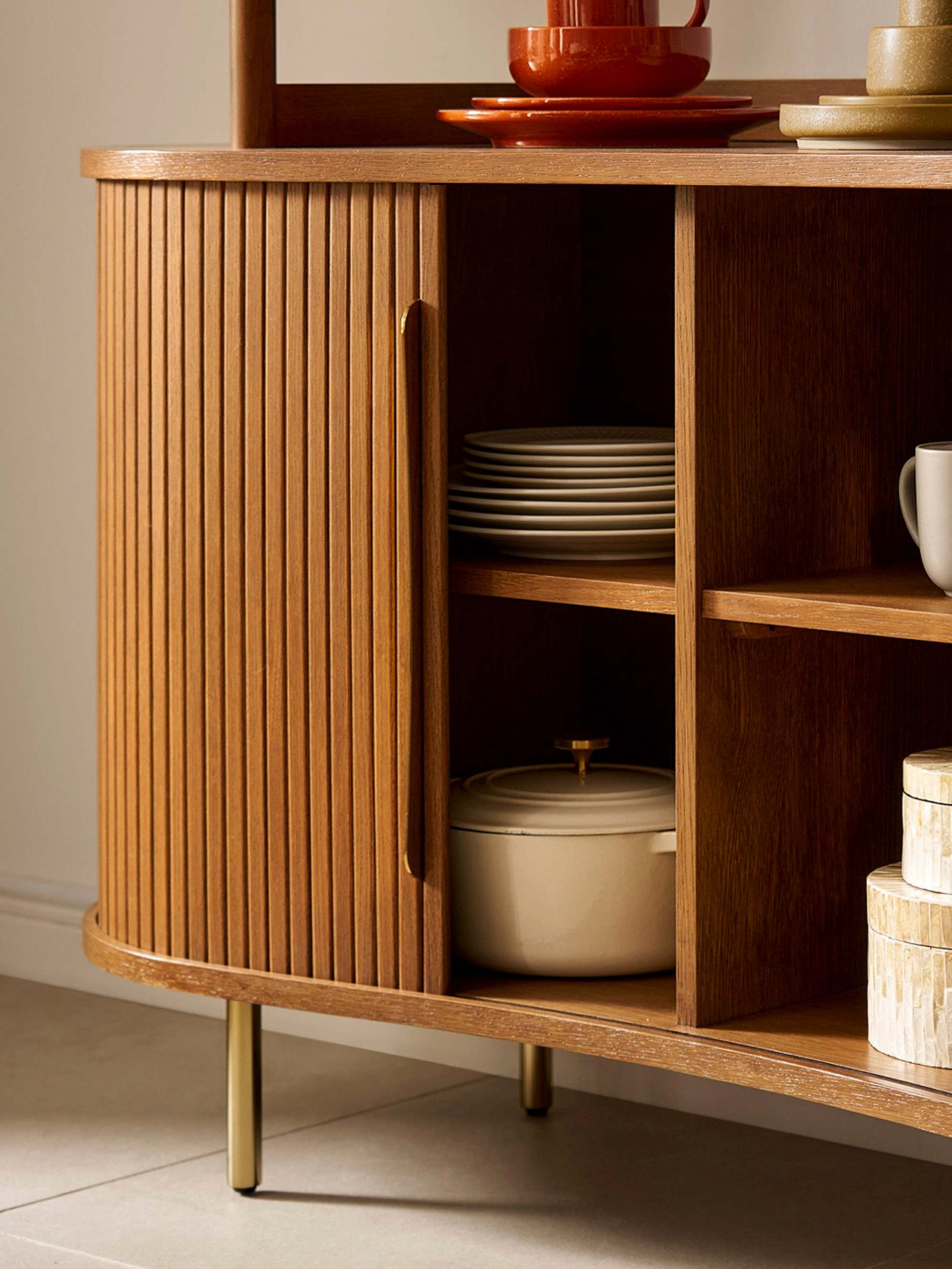 Harper curved TV console, Brass leg