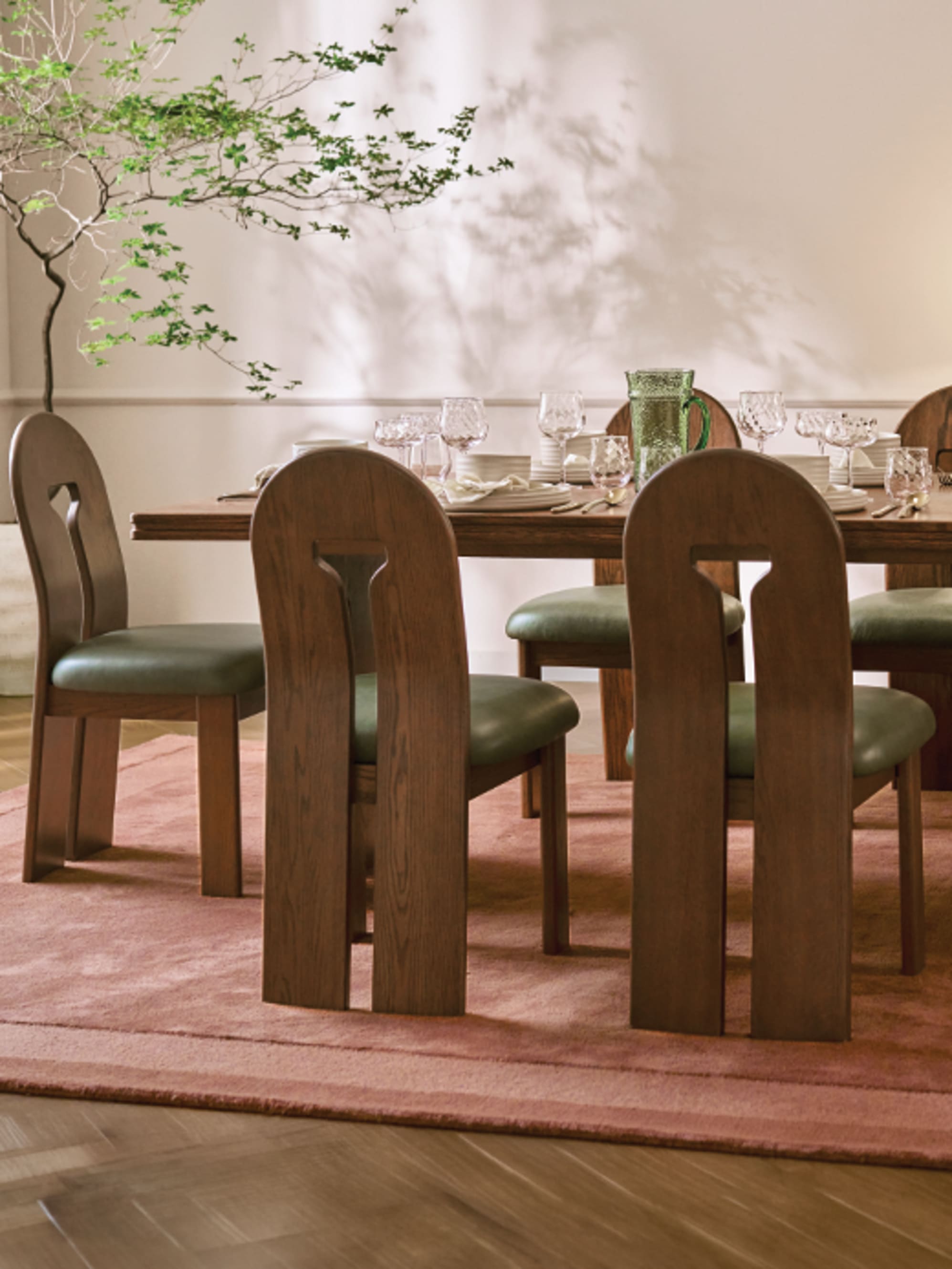 Avan Dining Table
