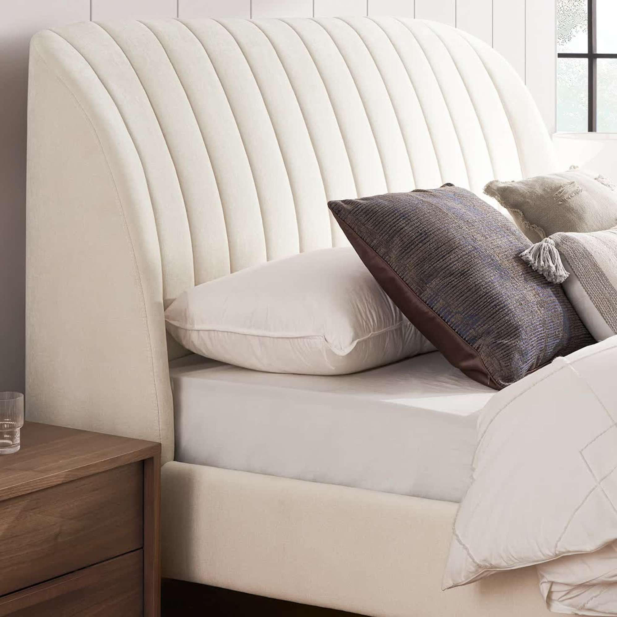 Lexi Tufted Bed