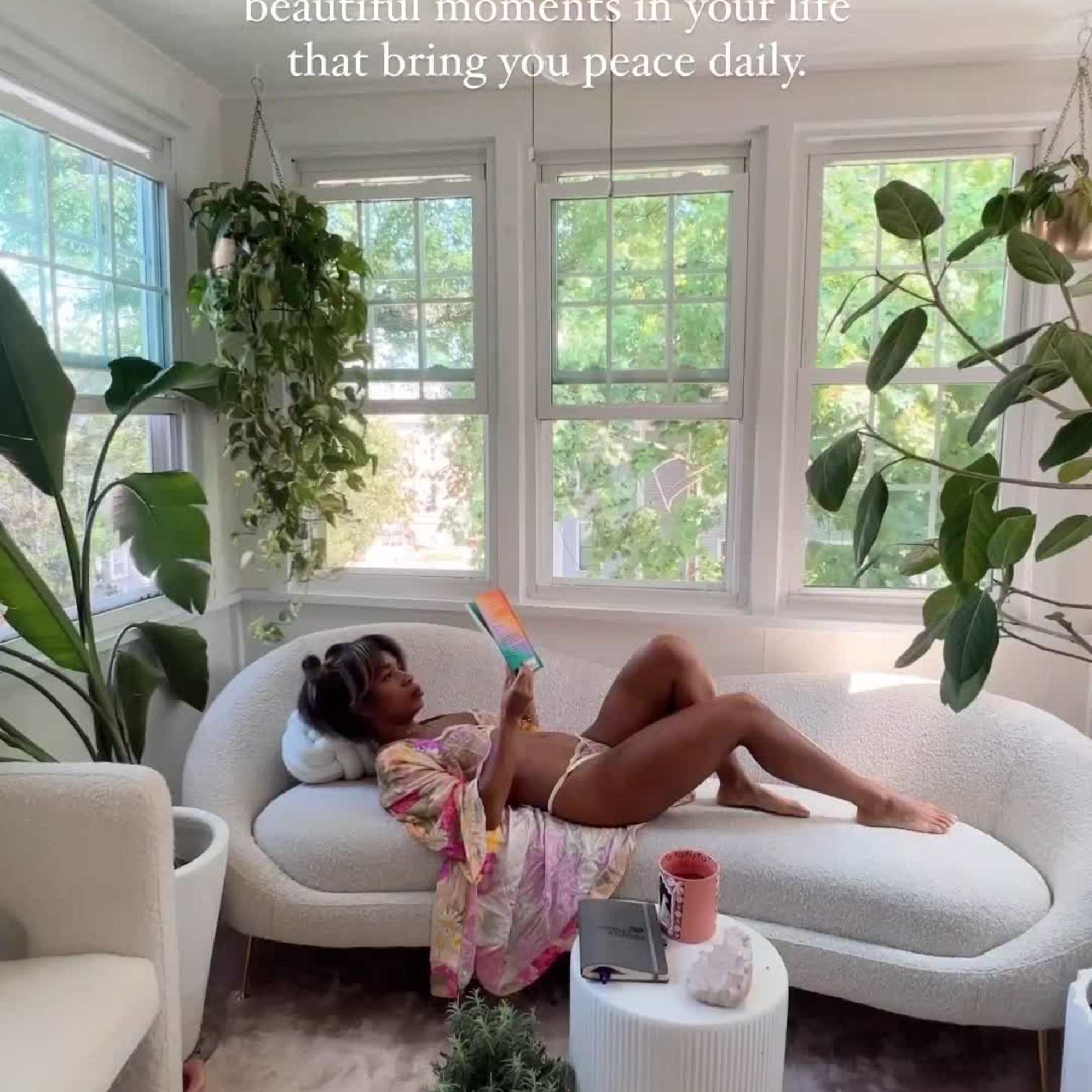 Instagram post by @phyllicia.victoria - 1098