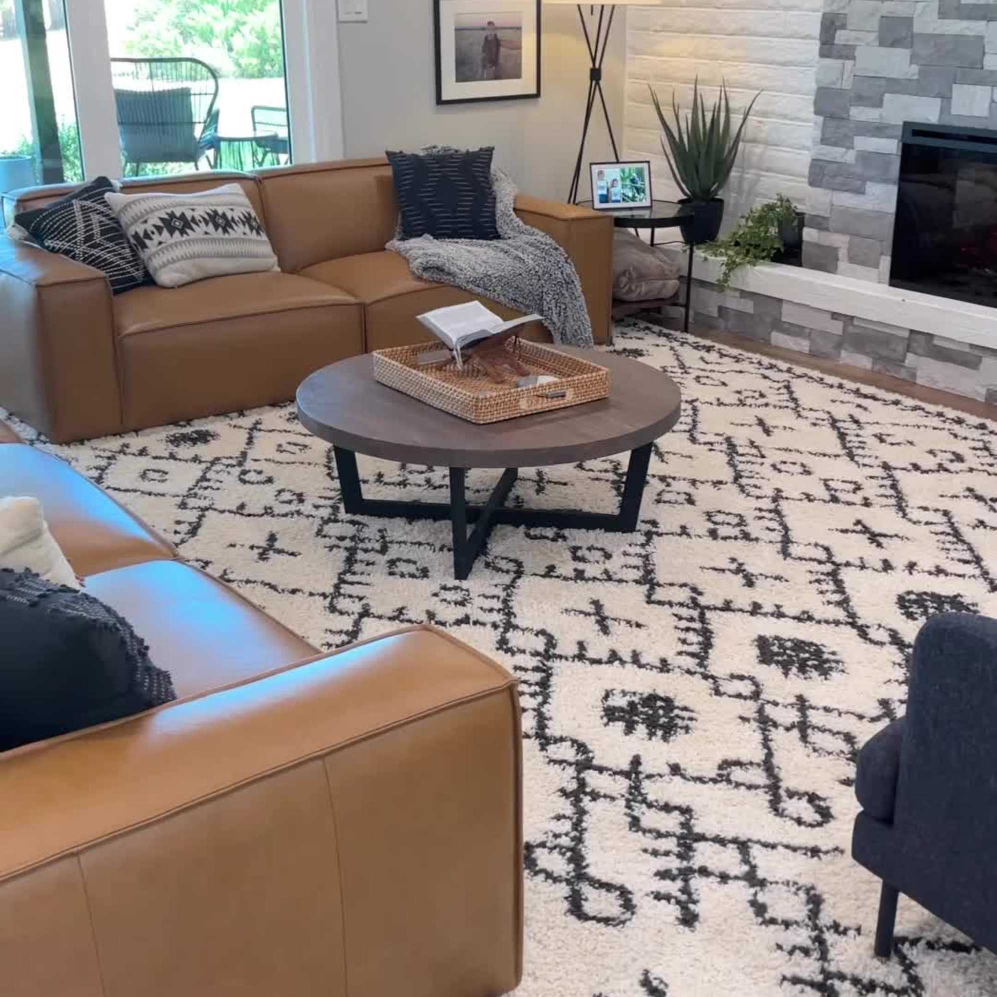 Instagram post by @hannahshappyhome - 1579