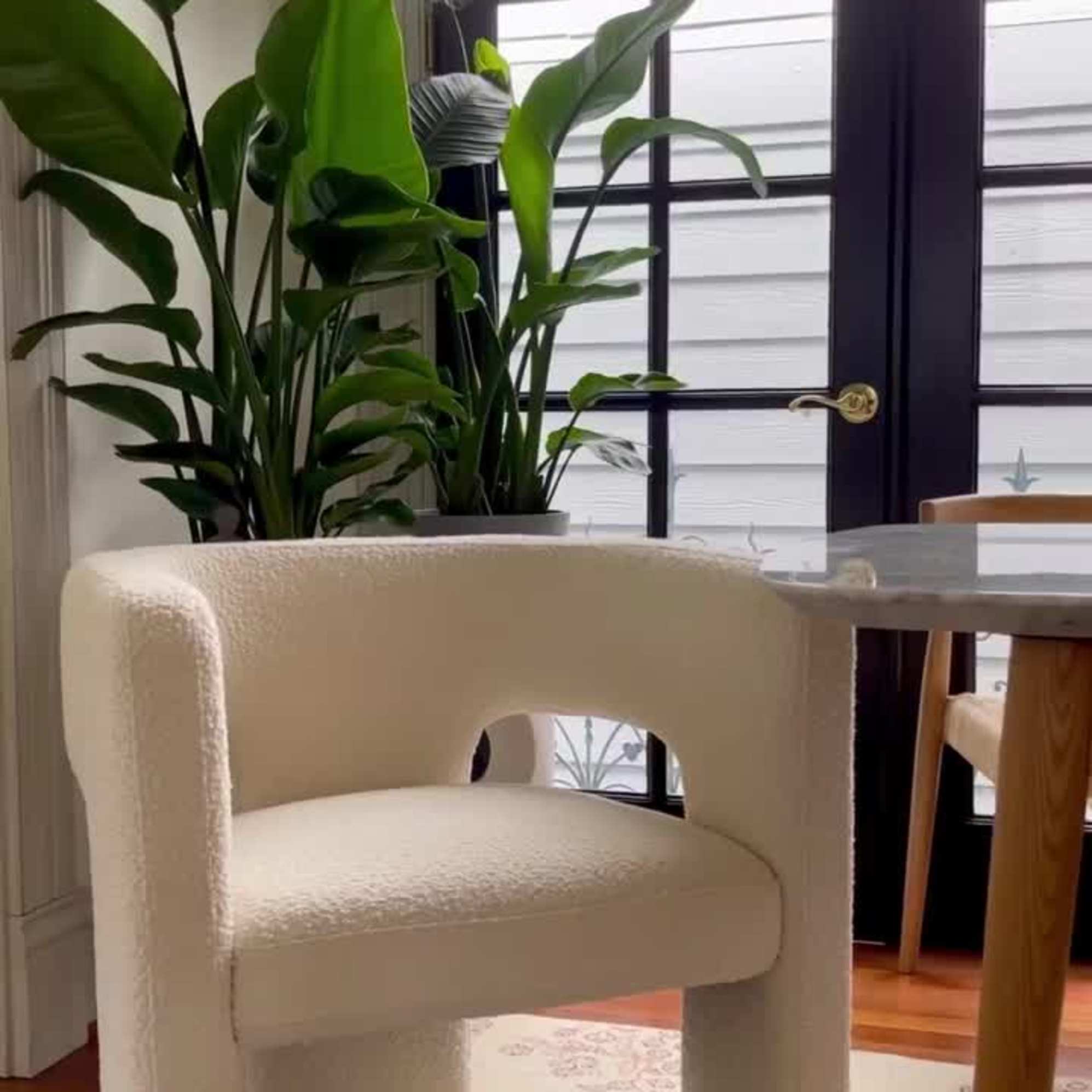Instagram post by @donovanhoth - 3145