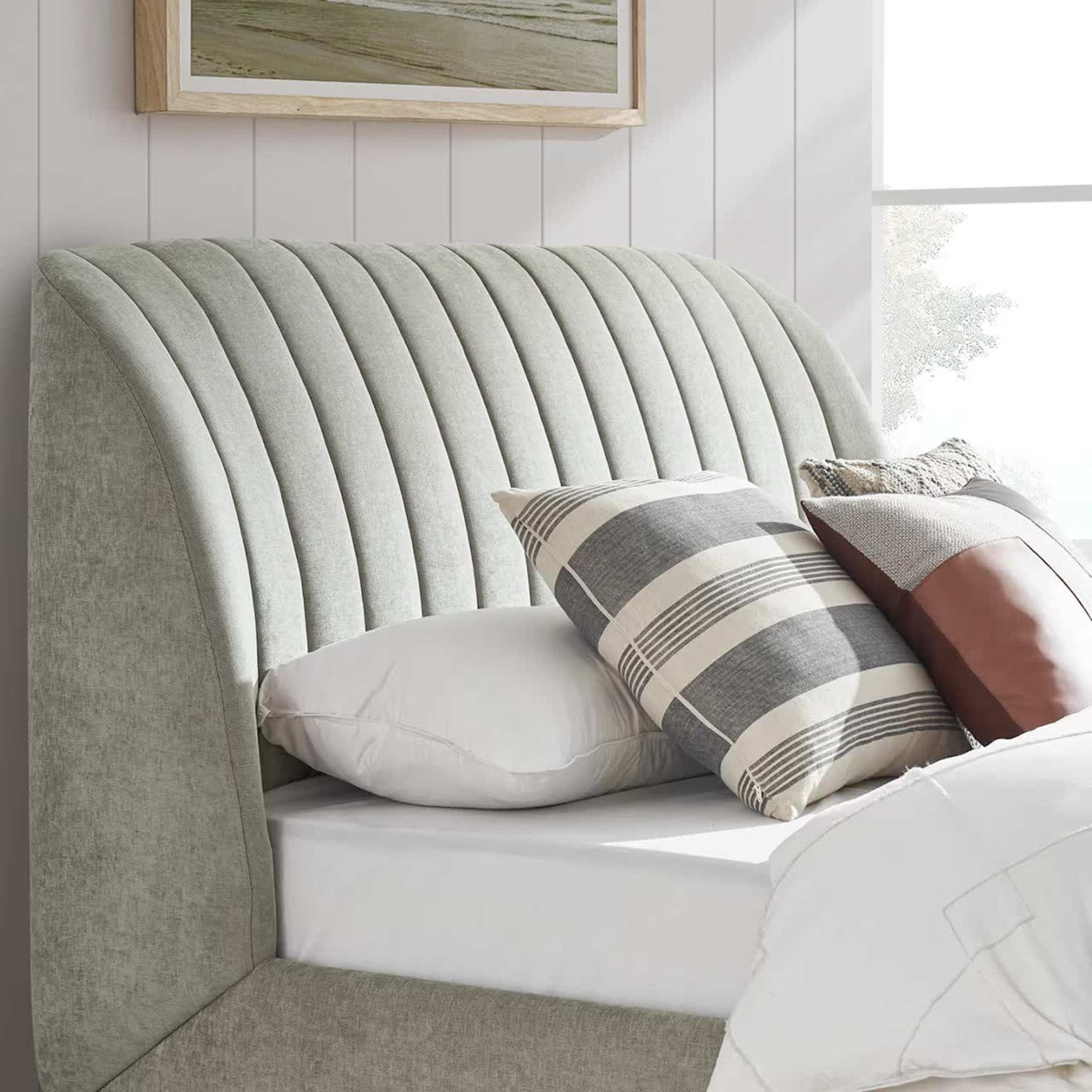 Lexi Tufted Bed 4