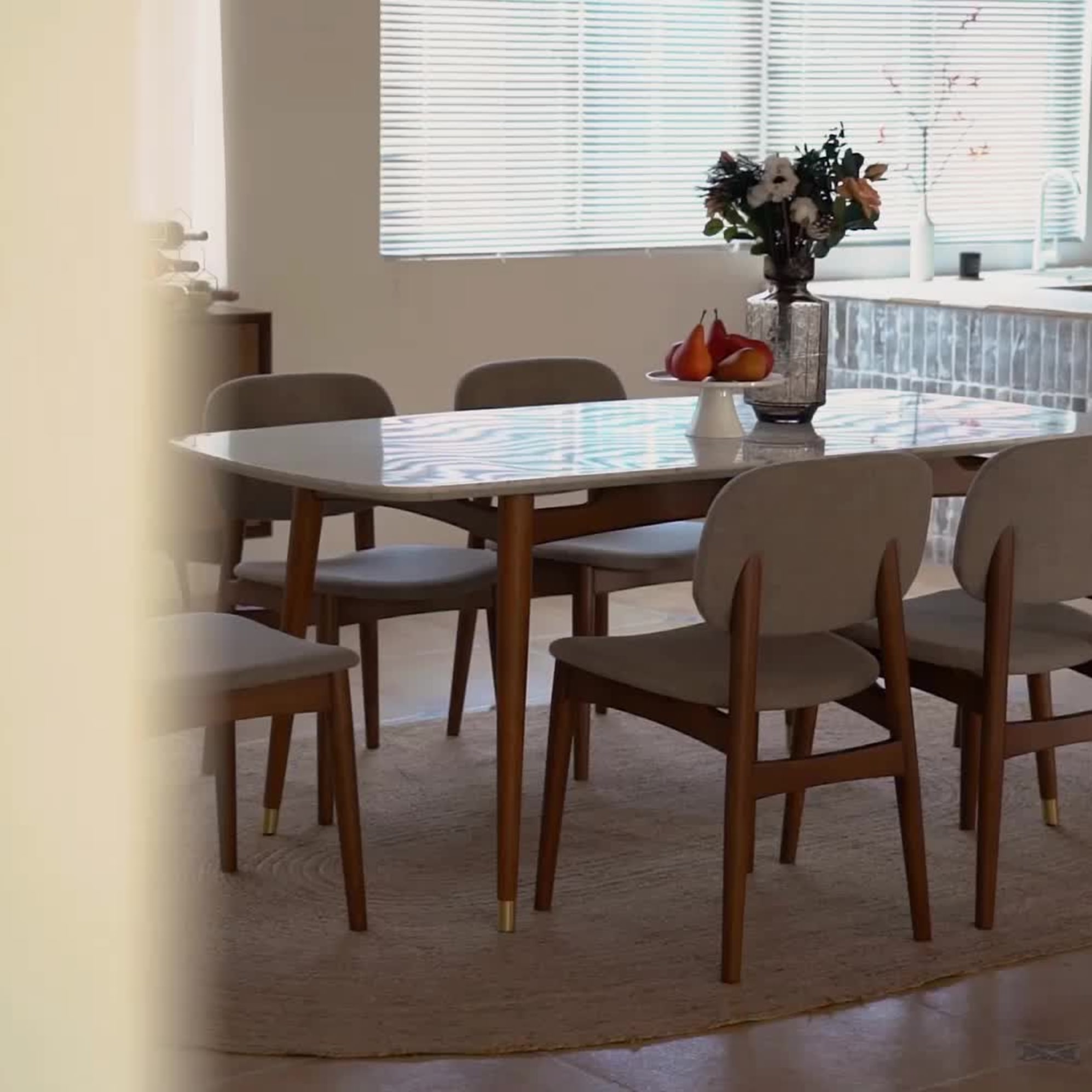 ダイニングテーブル kelsey Kelsey Marble Dining Table, Walnut Stain | Castlery US