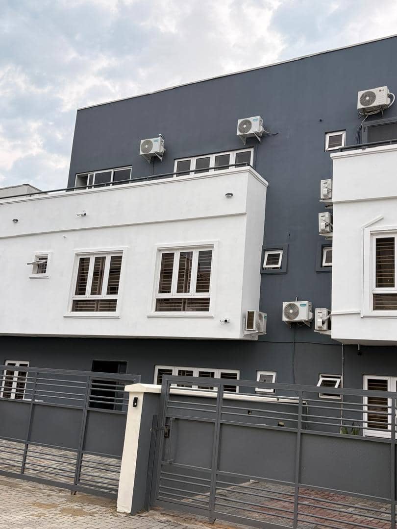 Newly built 5 Bedroom Duplex 