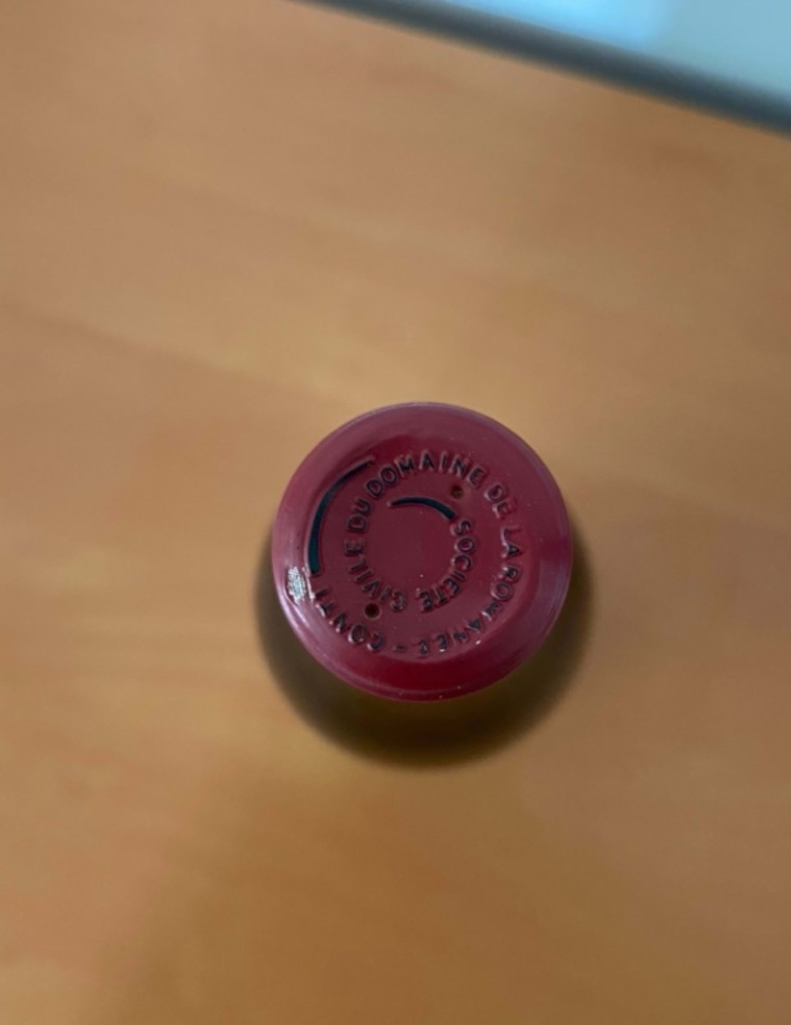 Caps