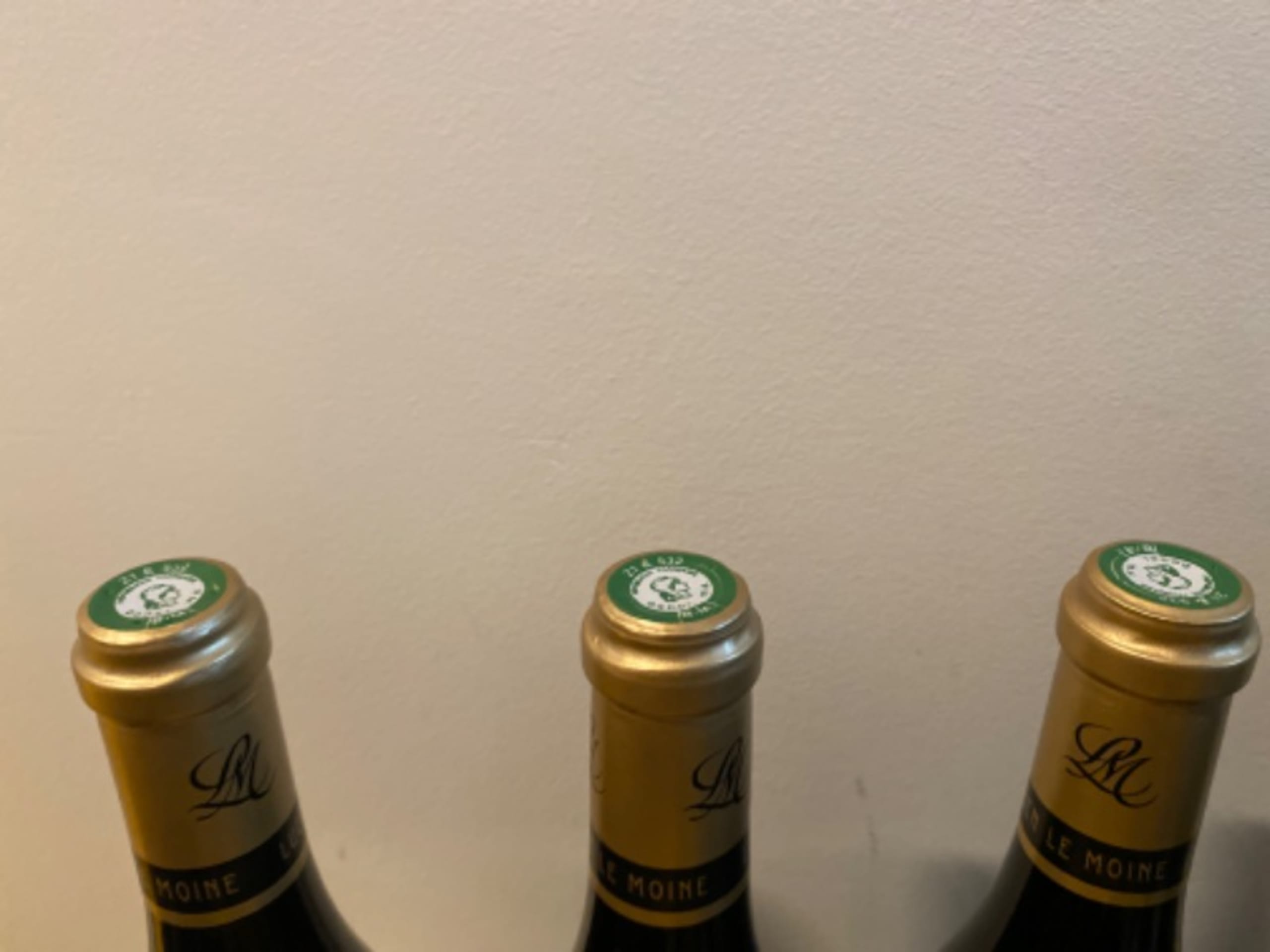 Caps