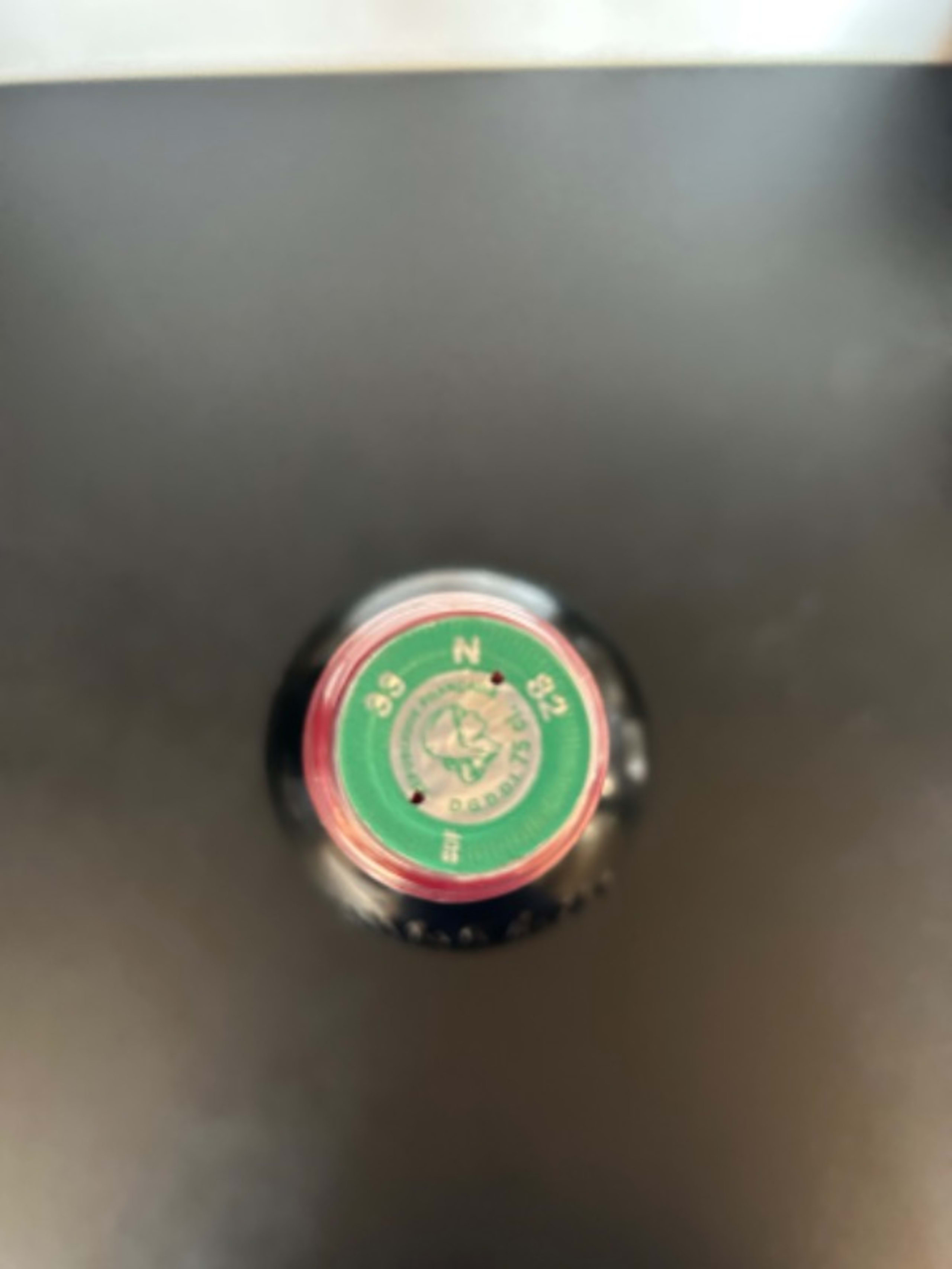 Caps