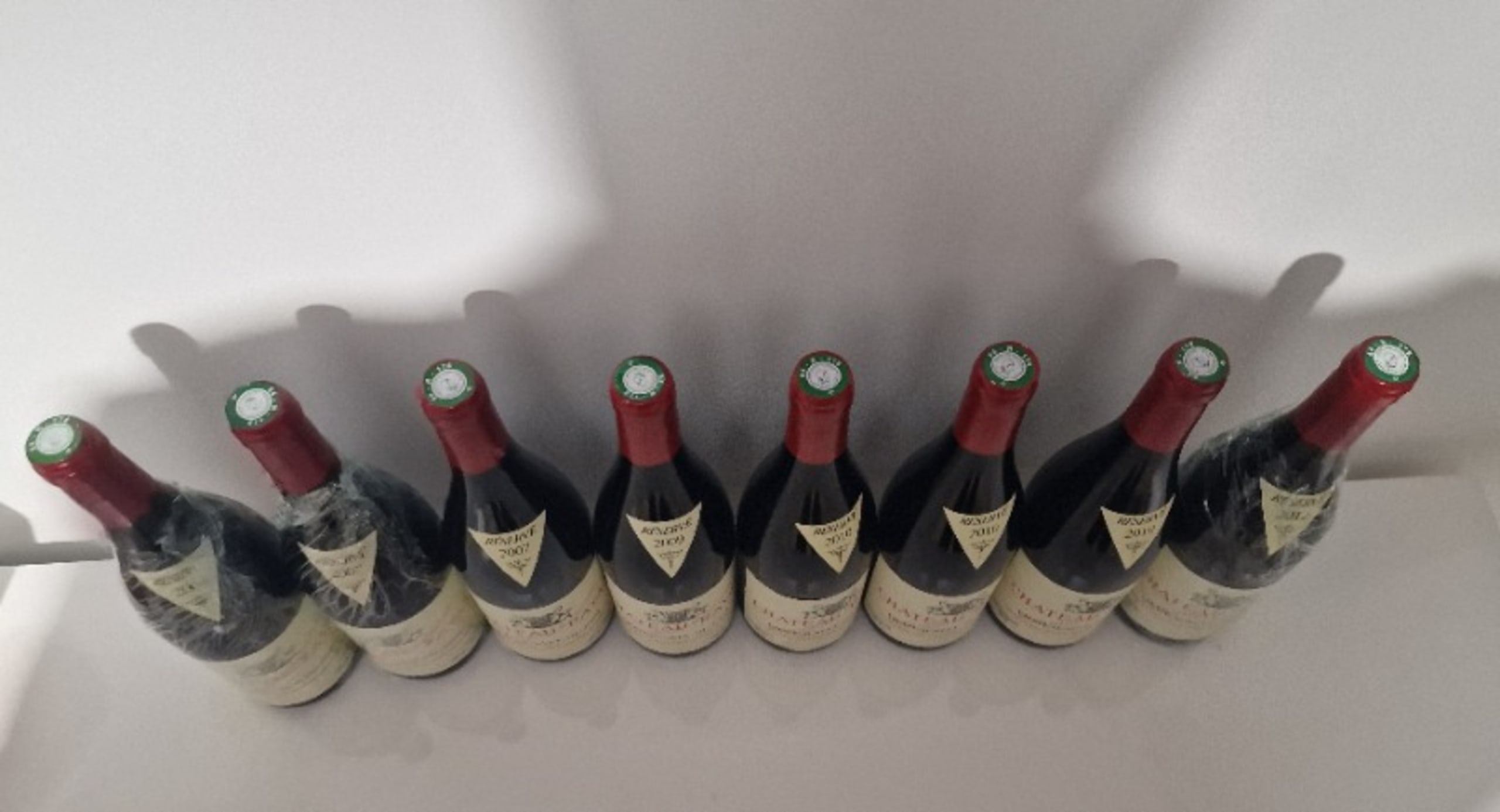 Caps