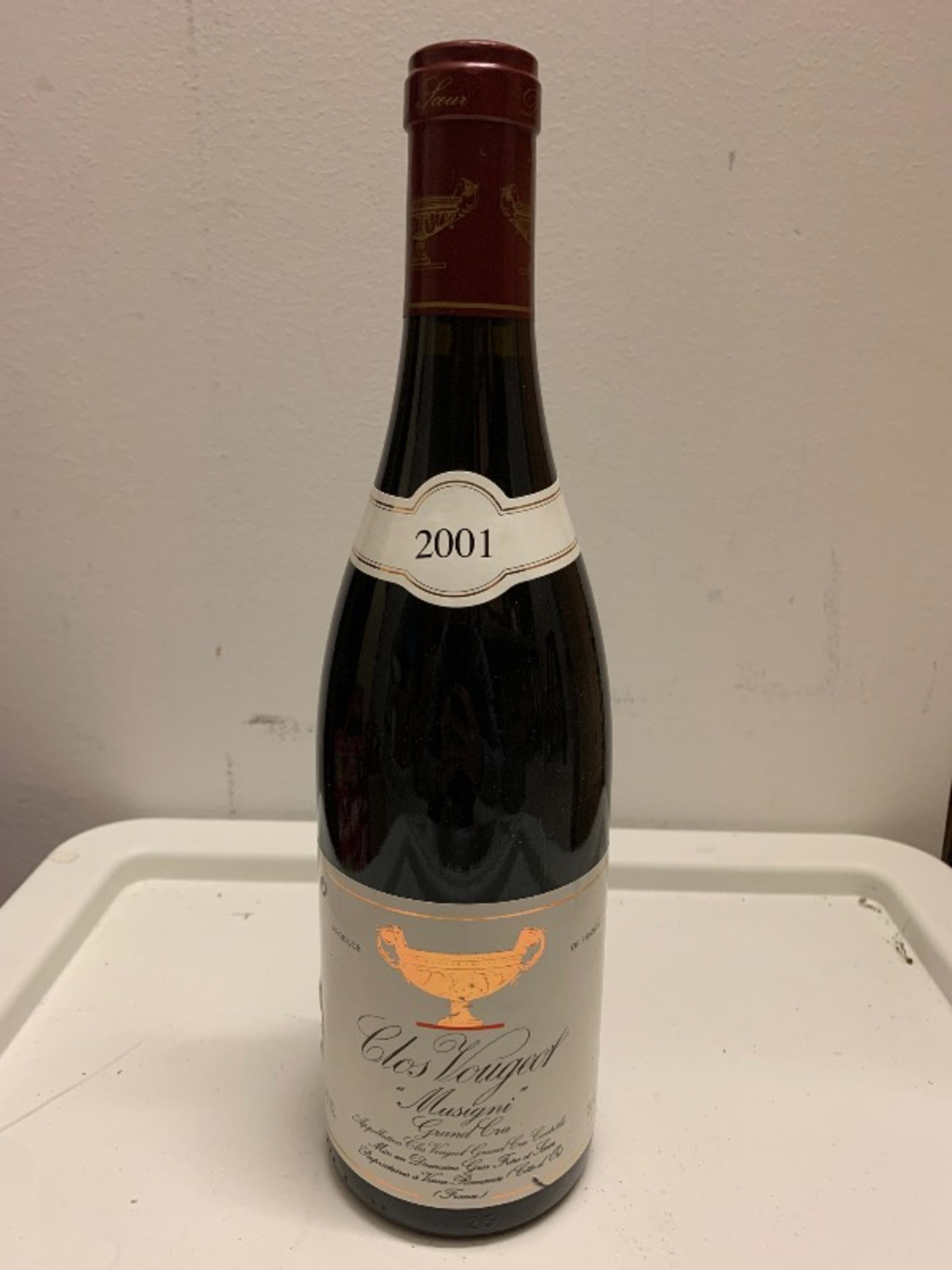 Clos de Vougeot, Musigni Grand Cru, Domaine Gros Frère & Soeur, 2001