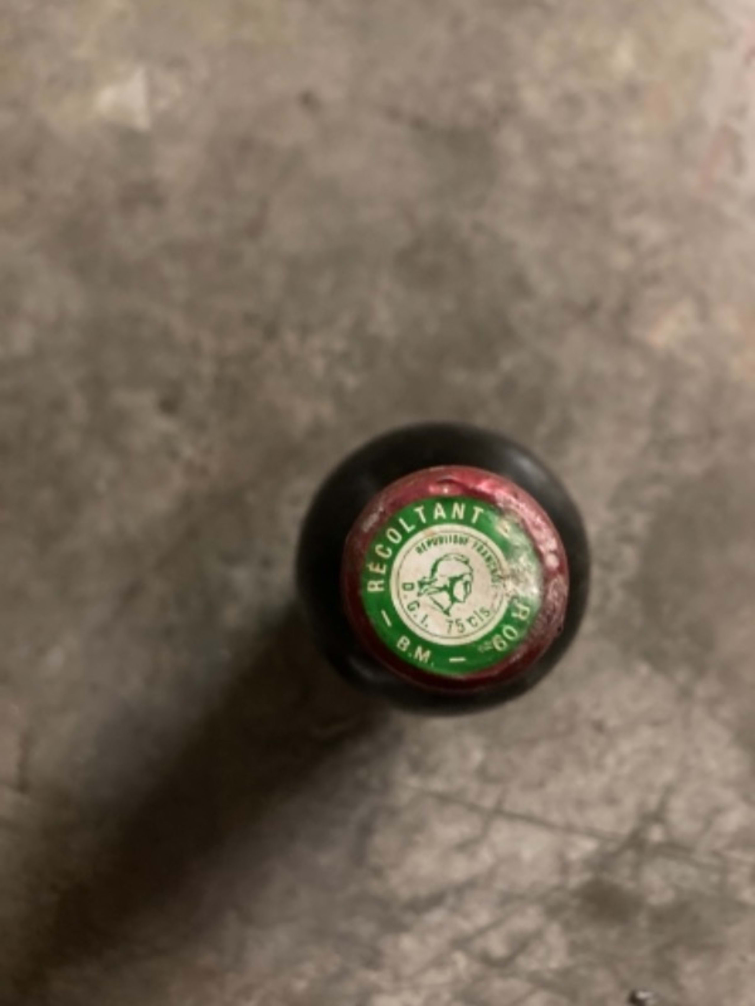 Caps