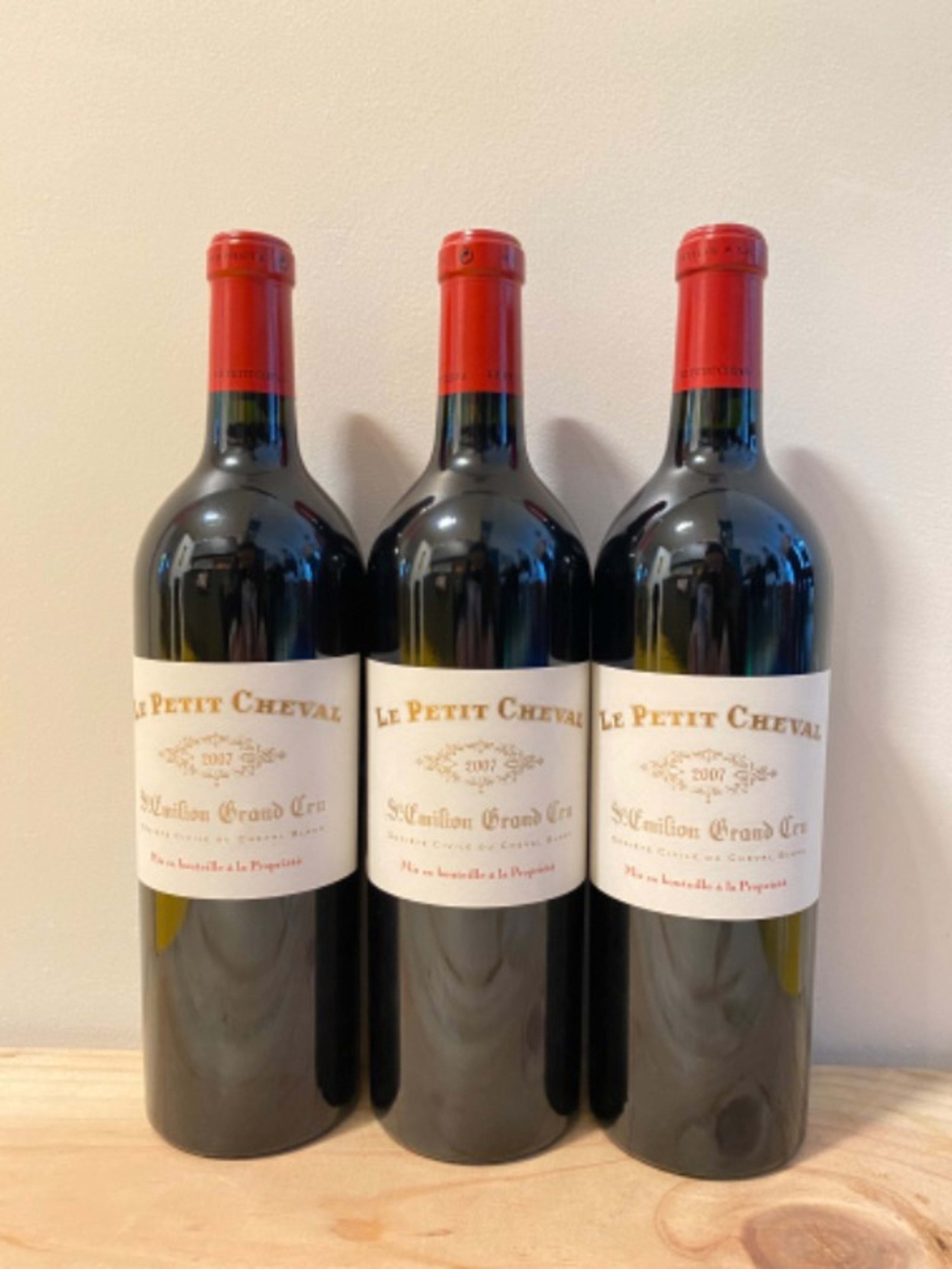 8 x Petit Cheval, Château Cheval Blanc, Saint-Émilion Grand Cru, 2007
