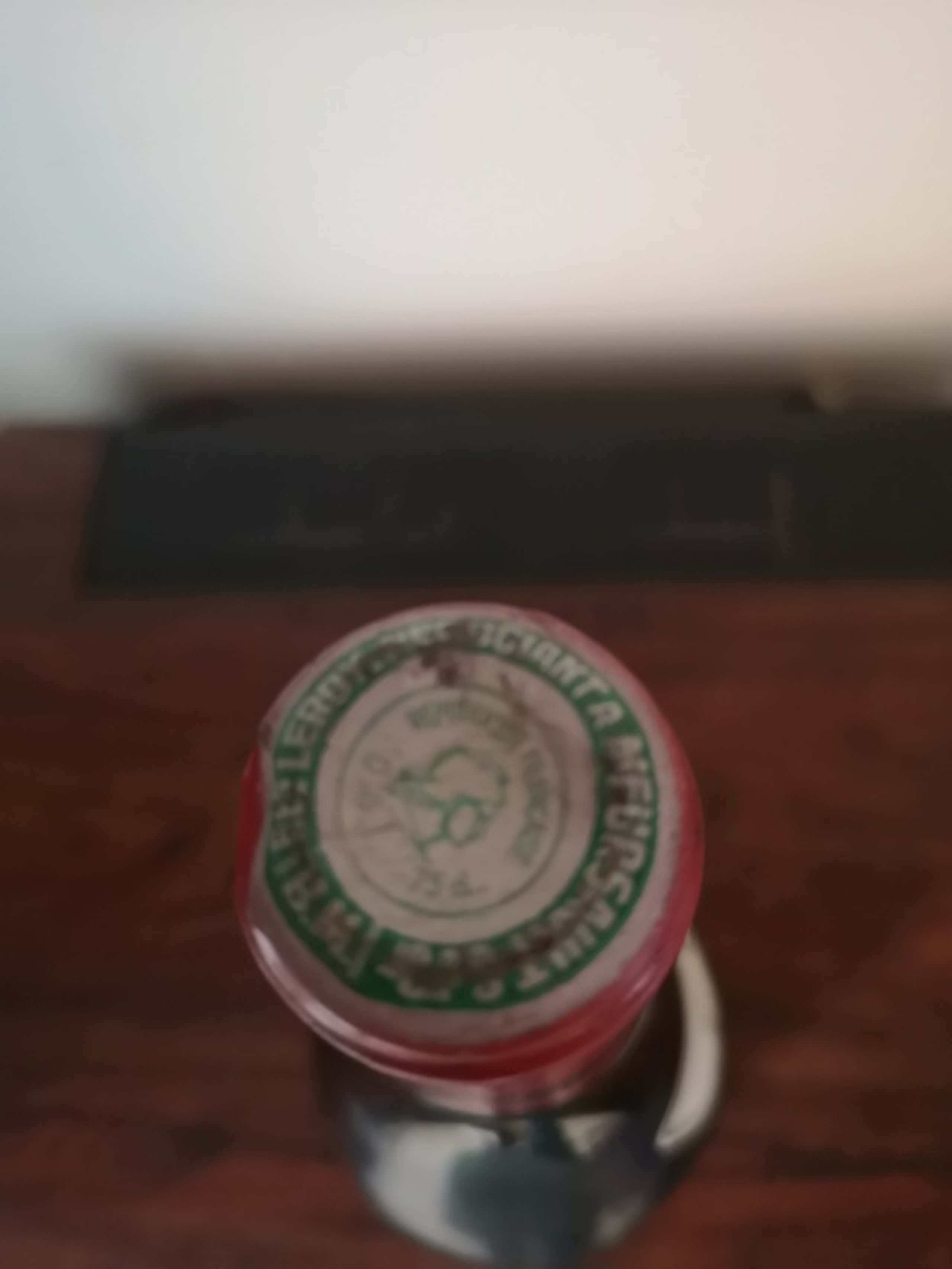 Caps