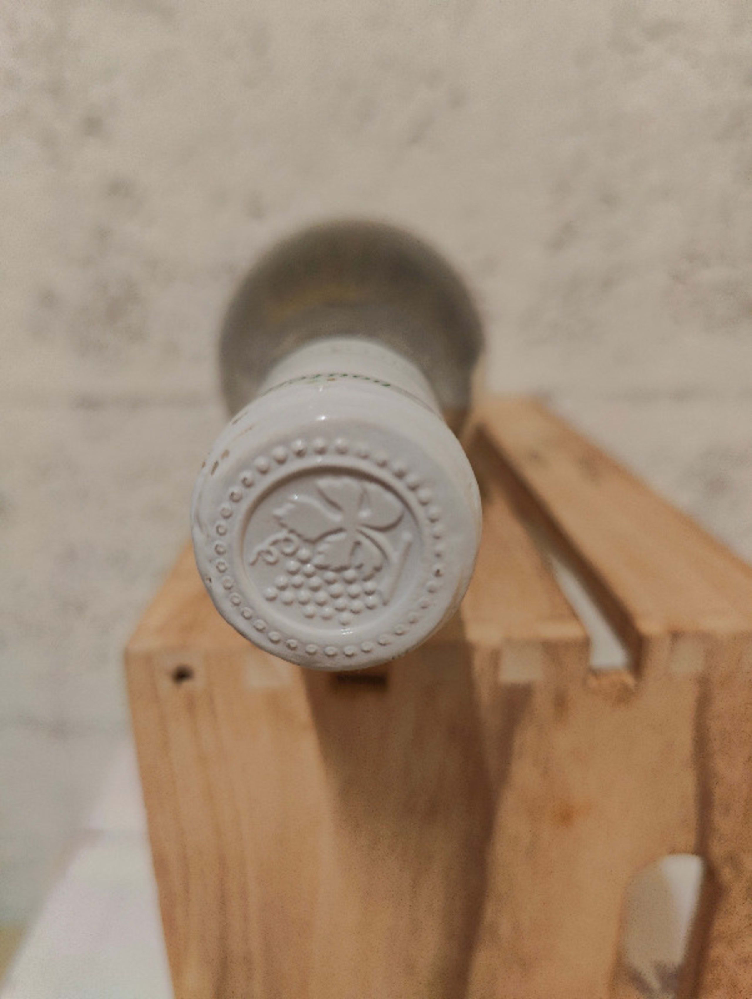 Caps