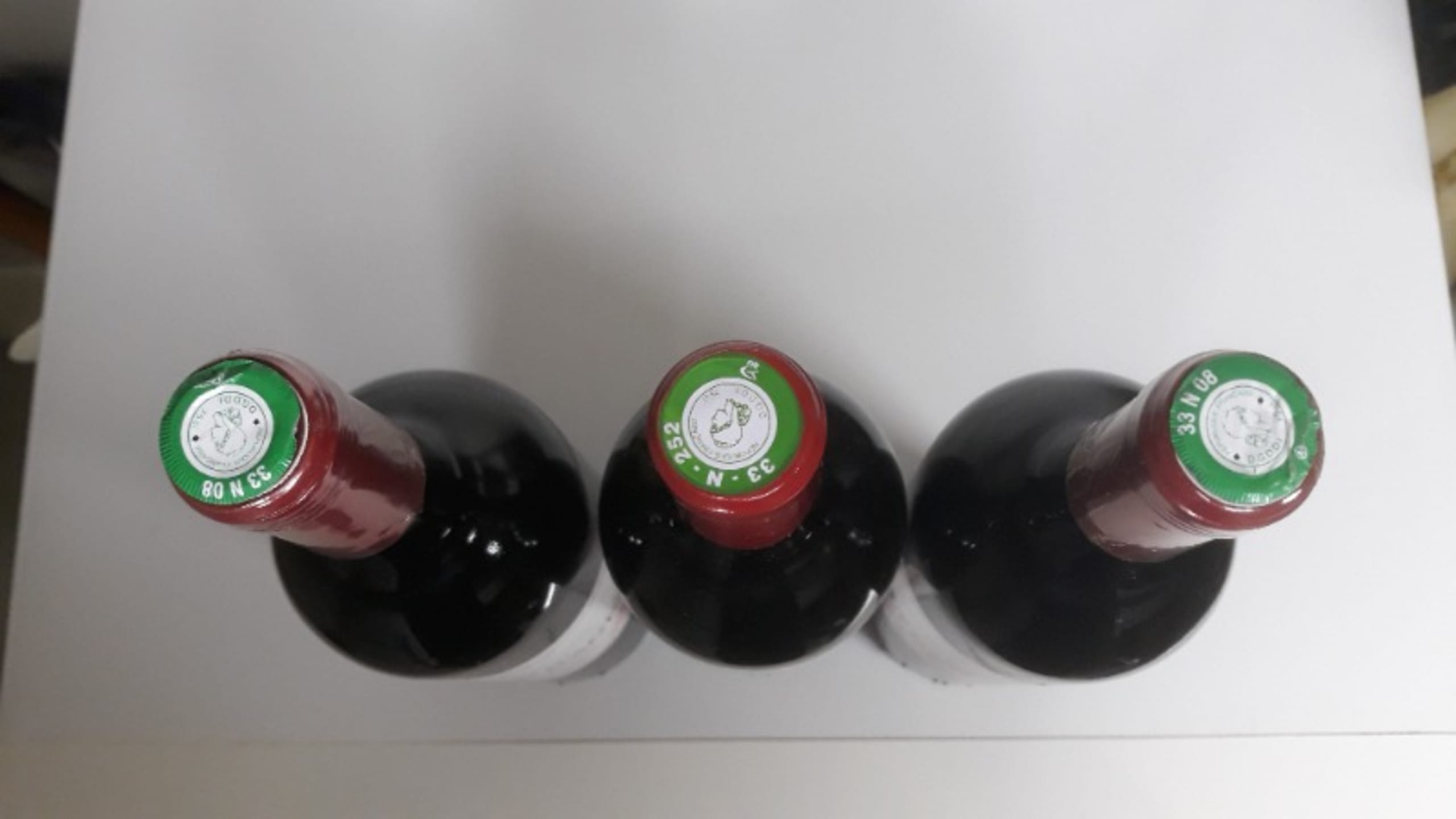 Caps
