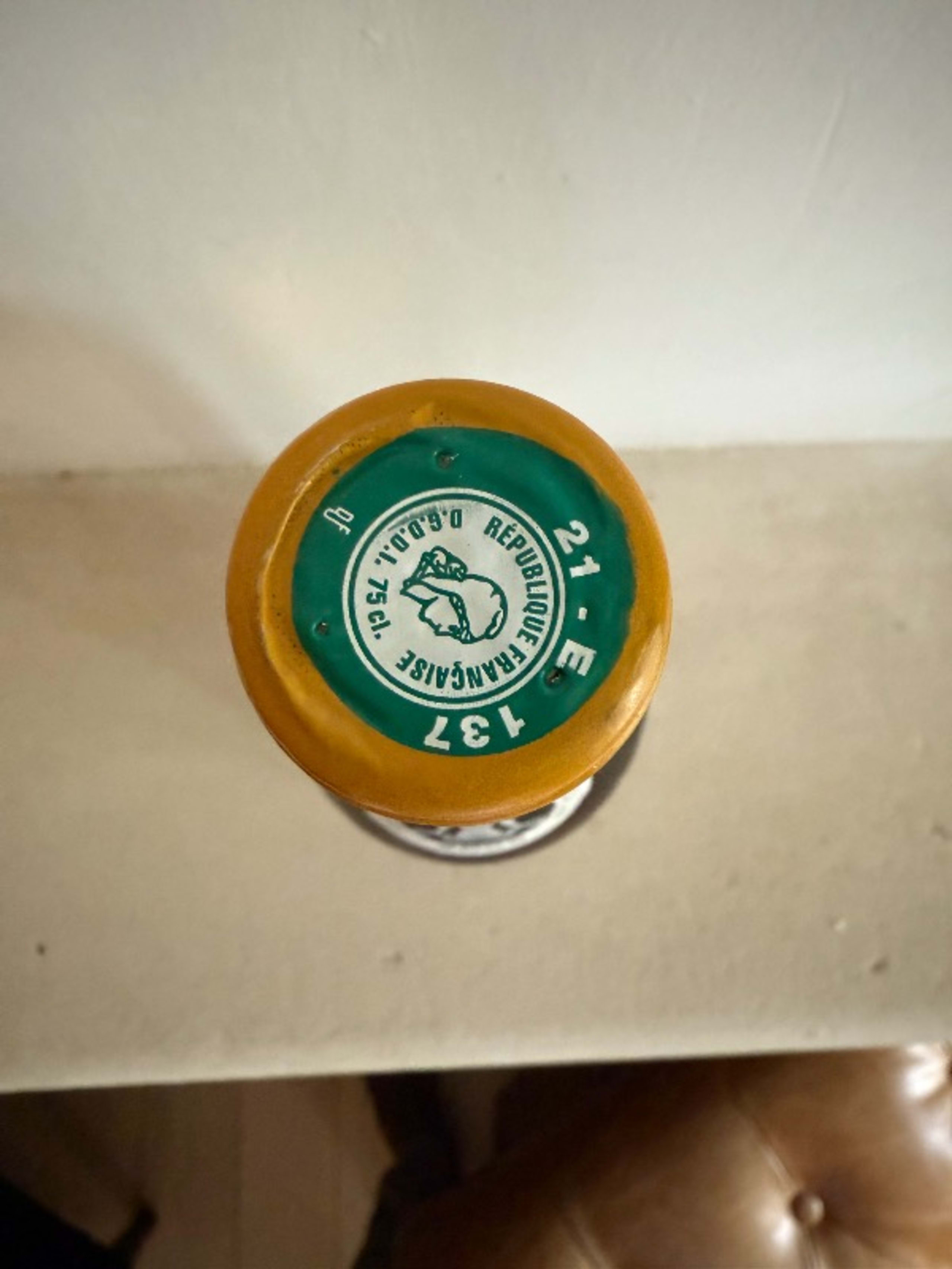 Caps