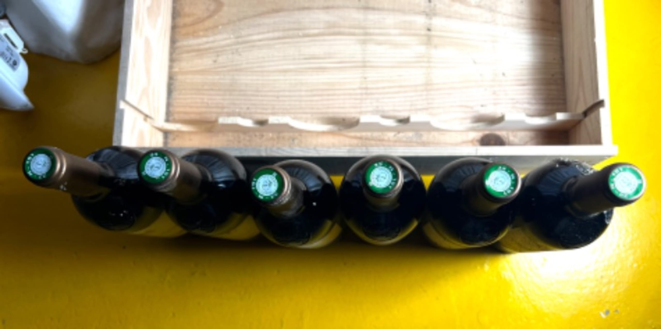 Caps