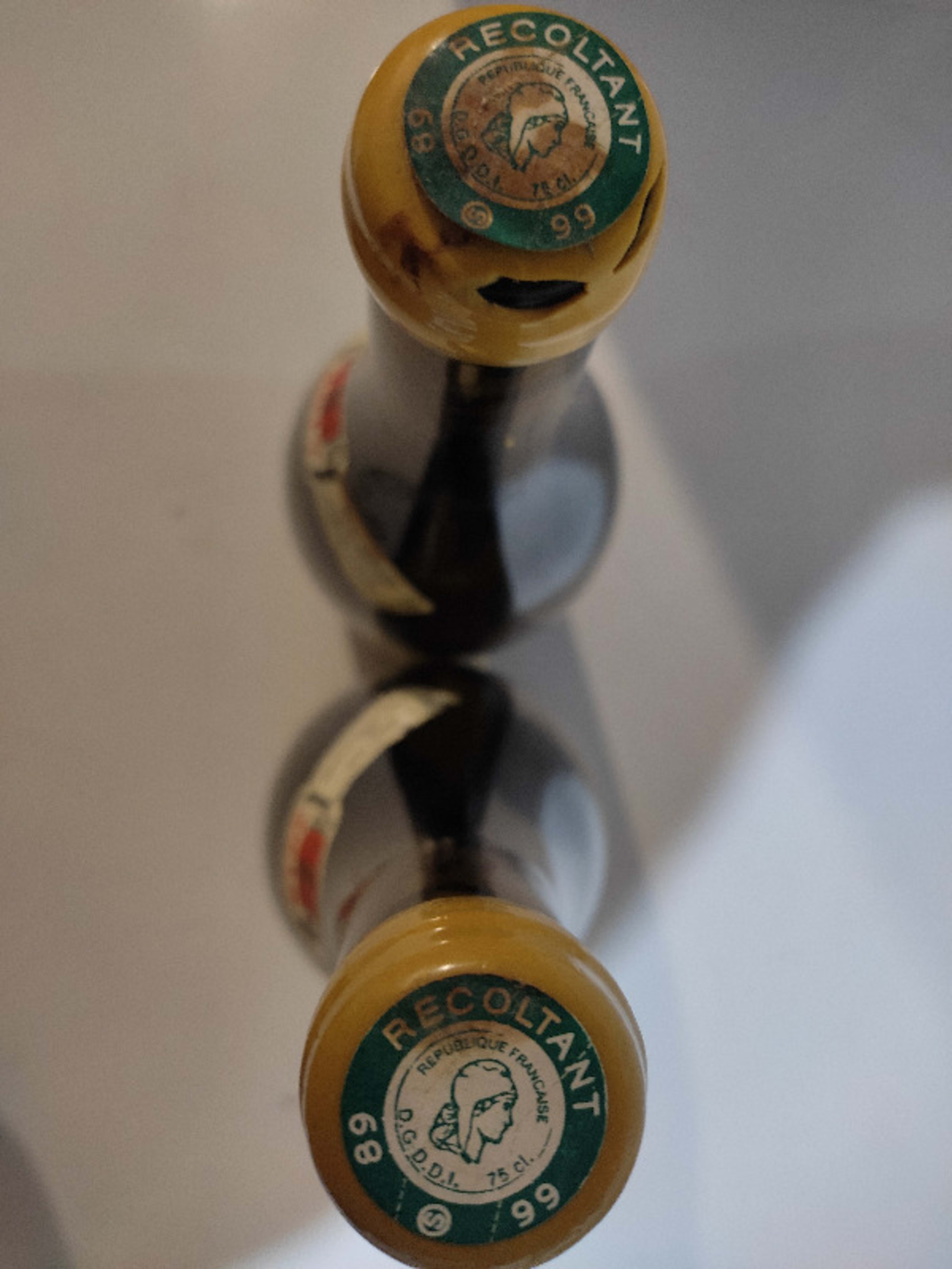 Caps