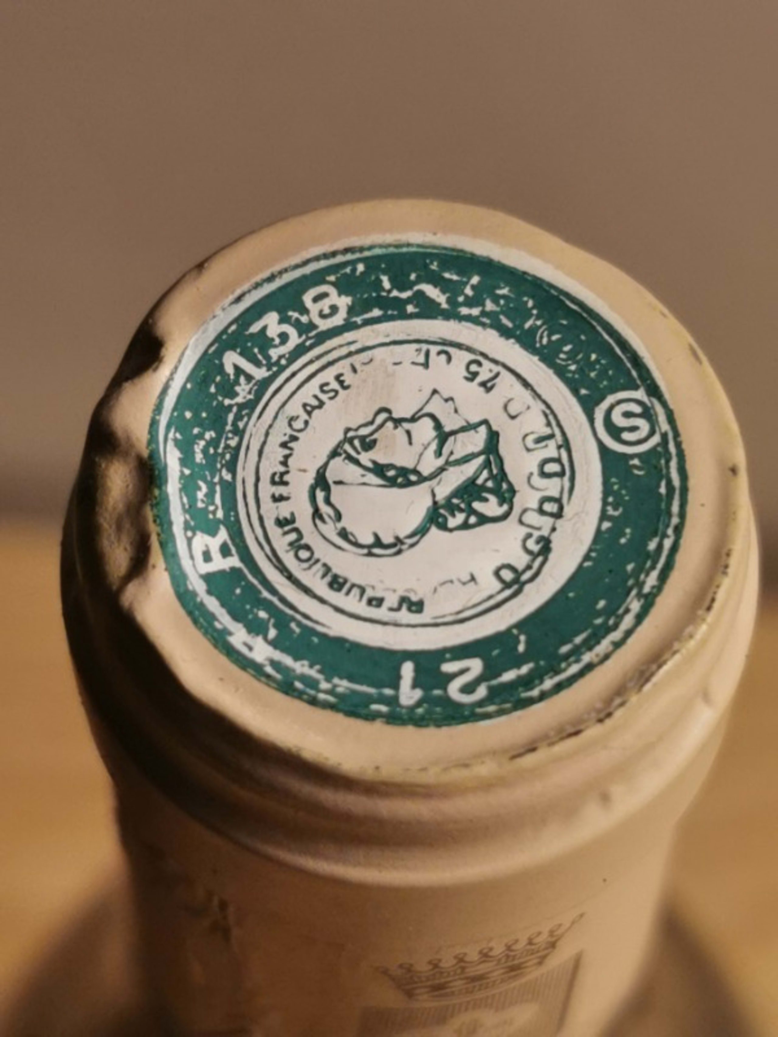 Caps
